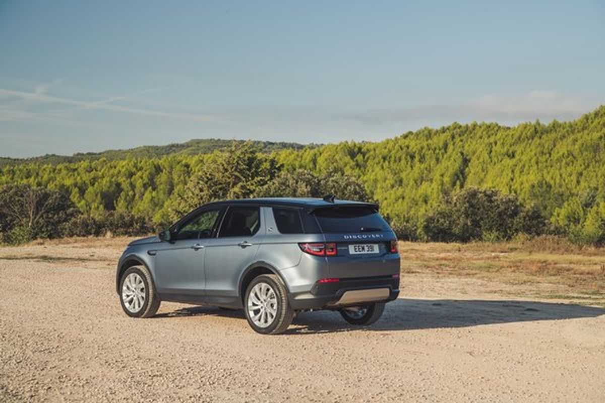 Land Rover Discovery Sport trasera