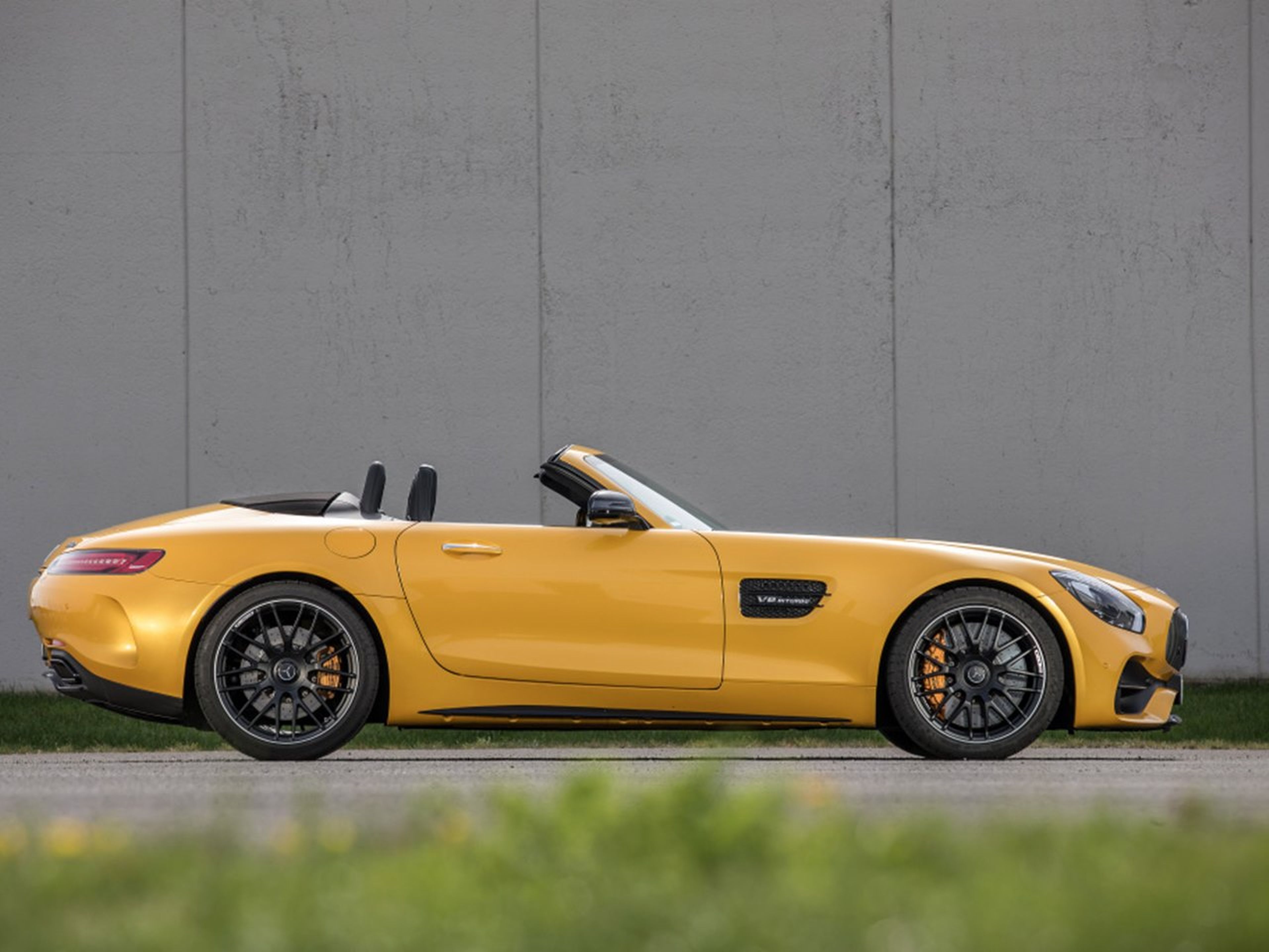 Mecedes AMG GT Roadster lateral