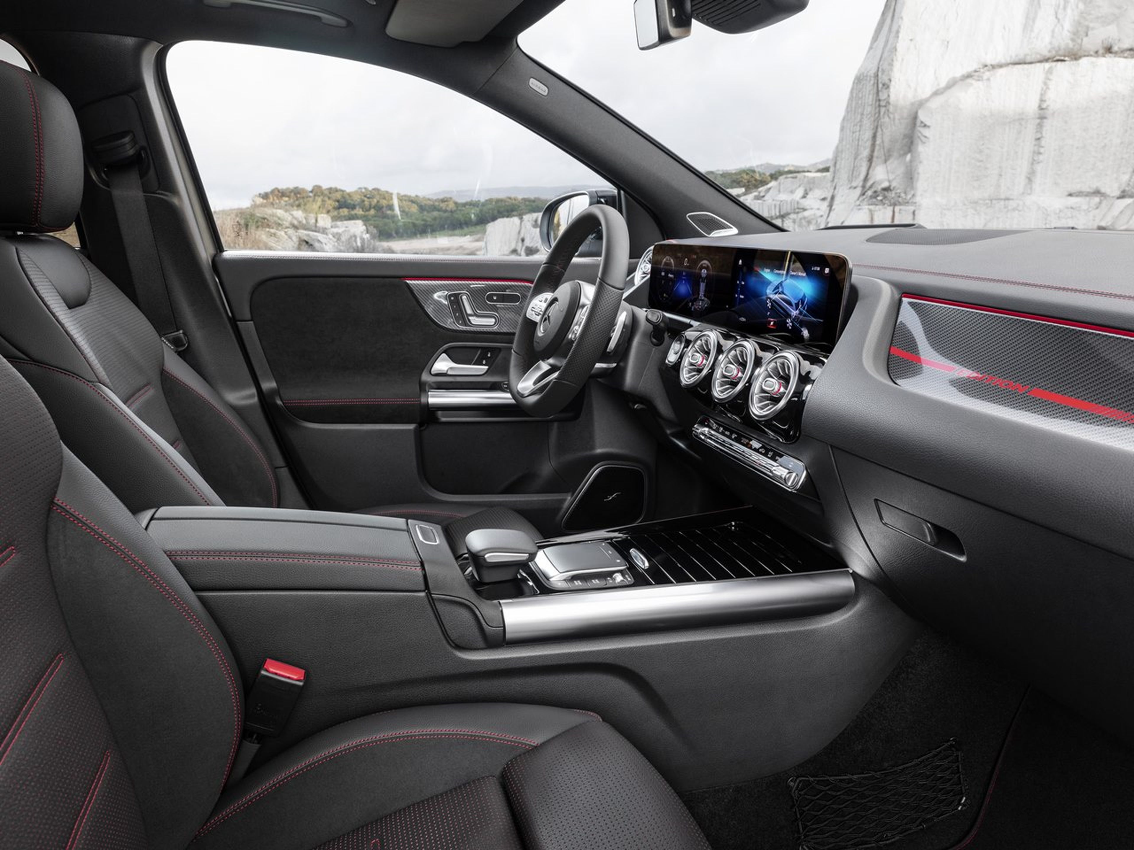Mercedes-Benz GLA interior delantera