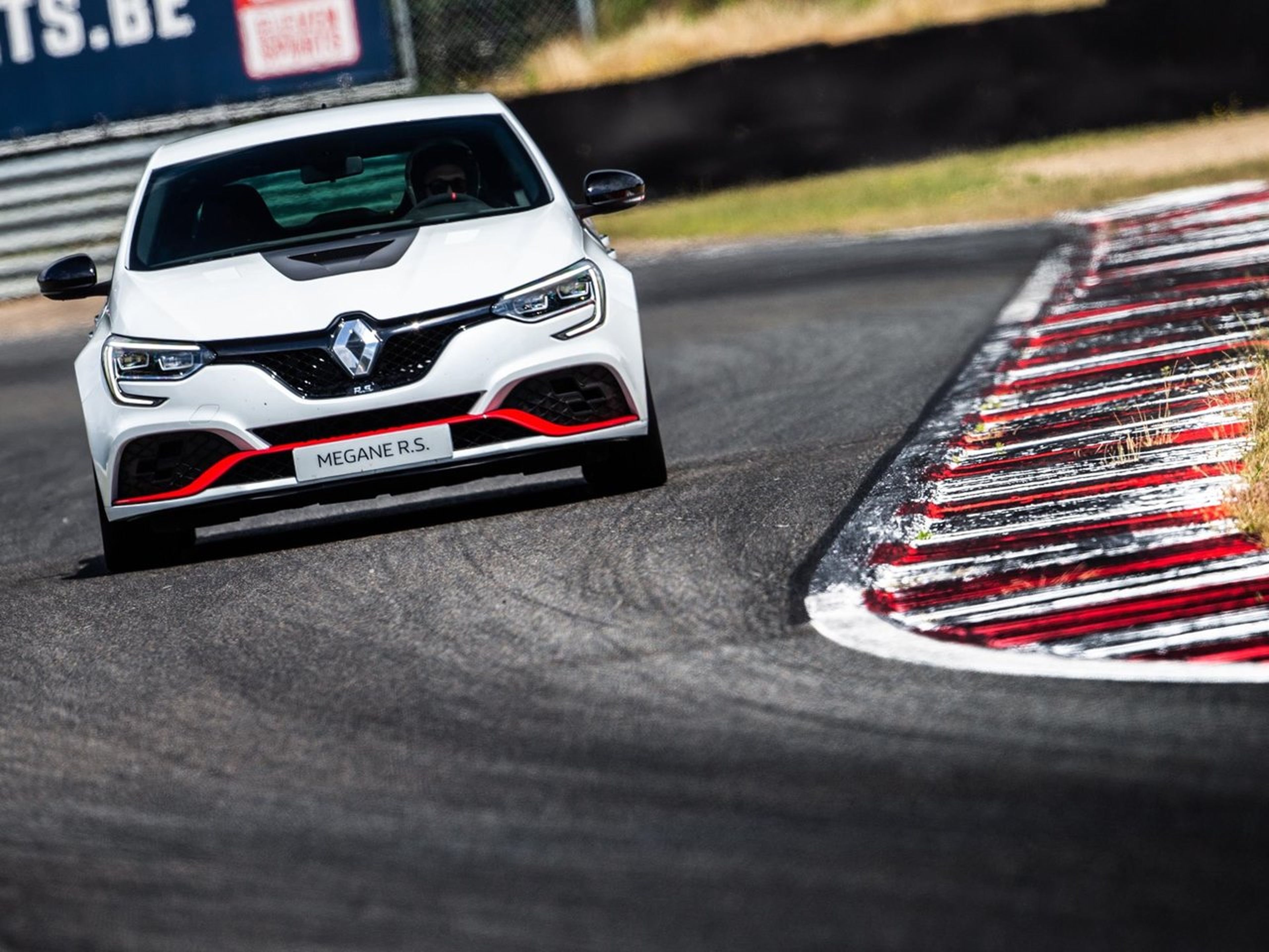 Renault  Mégane RS Trophy circuito frontal