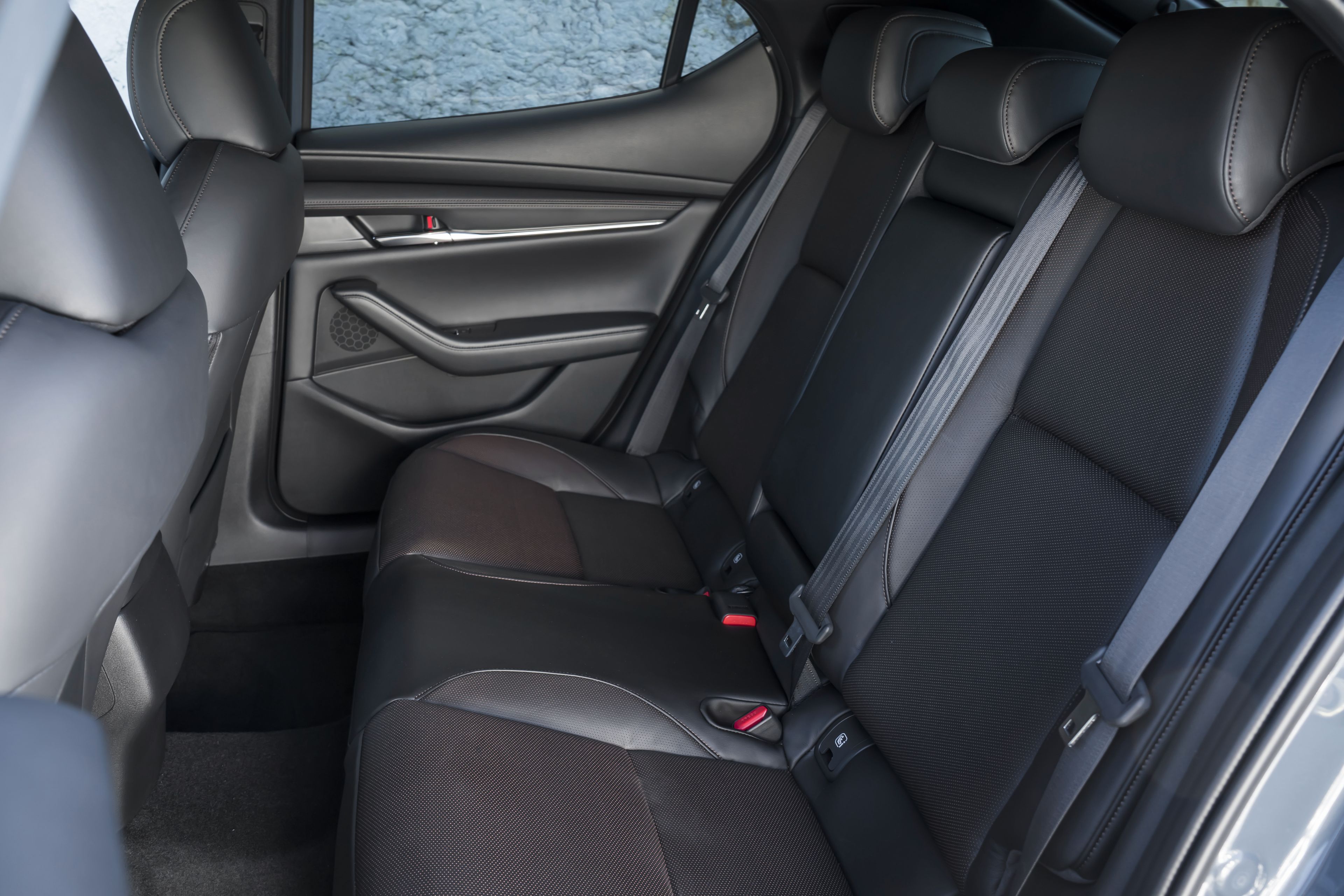 Mazda 3 Sedán interior trasera