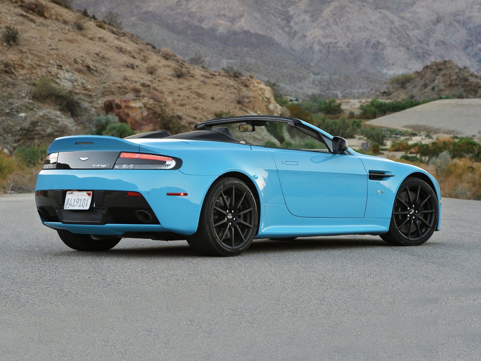 Aston-V12_Vantage_S_Roadster_03