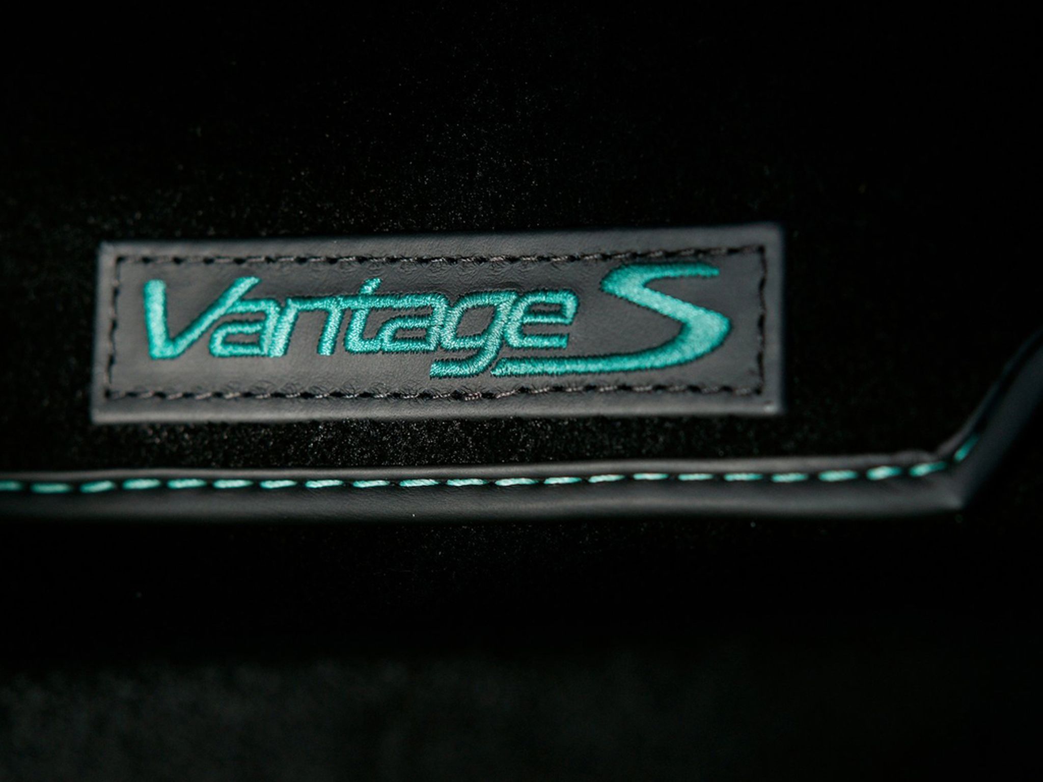 Aston-V8_Vantage_S_Roadster_06