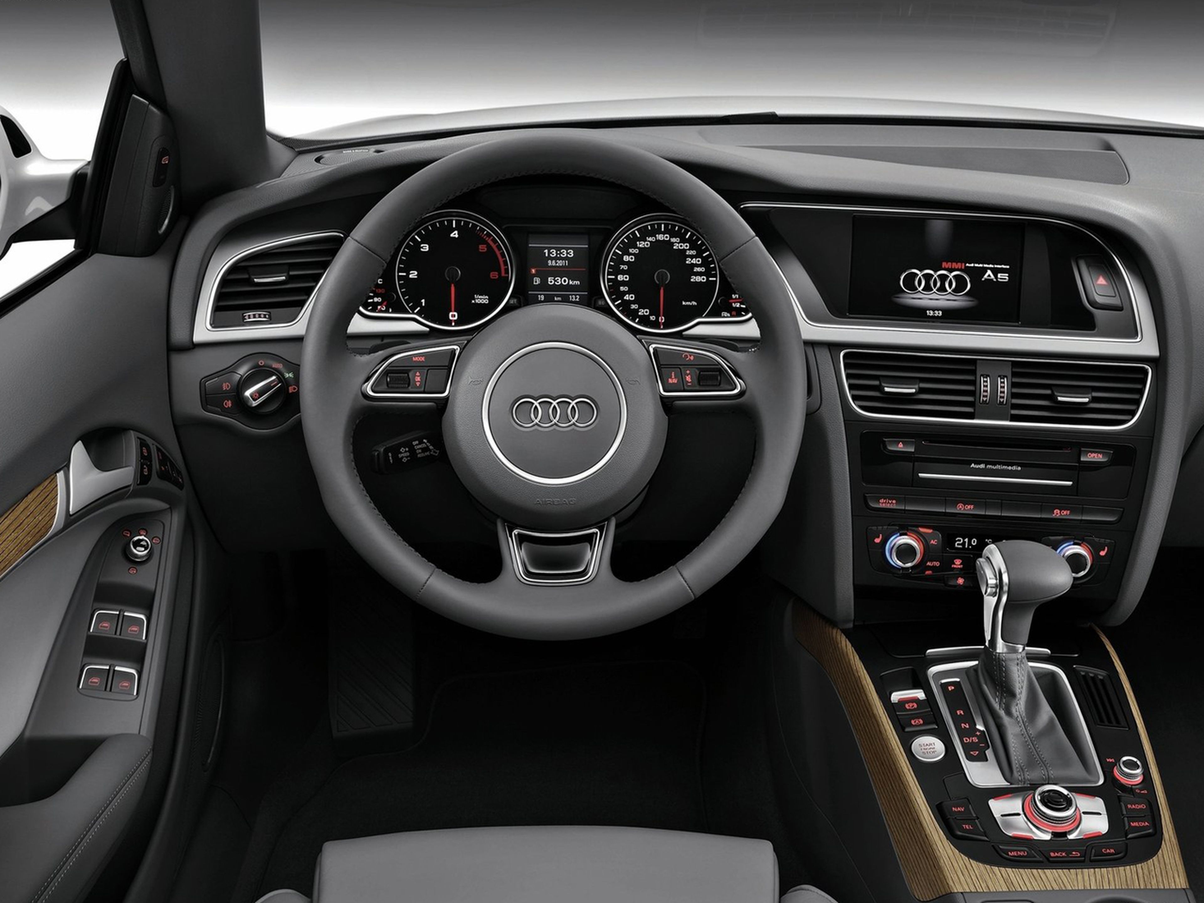 Audi-A5_Cabriolet_2012_C04