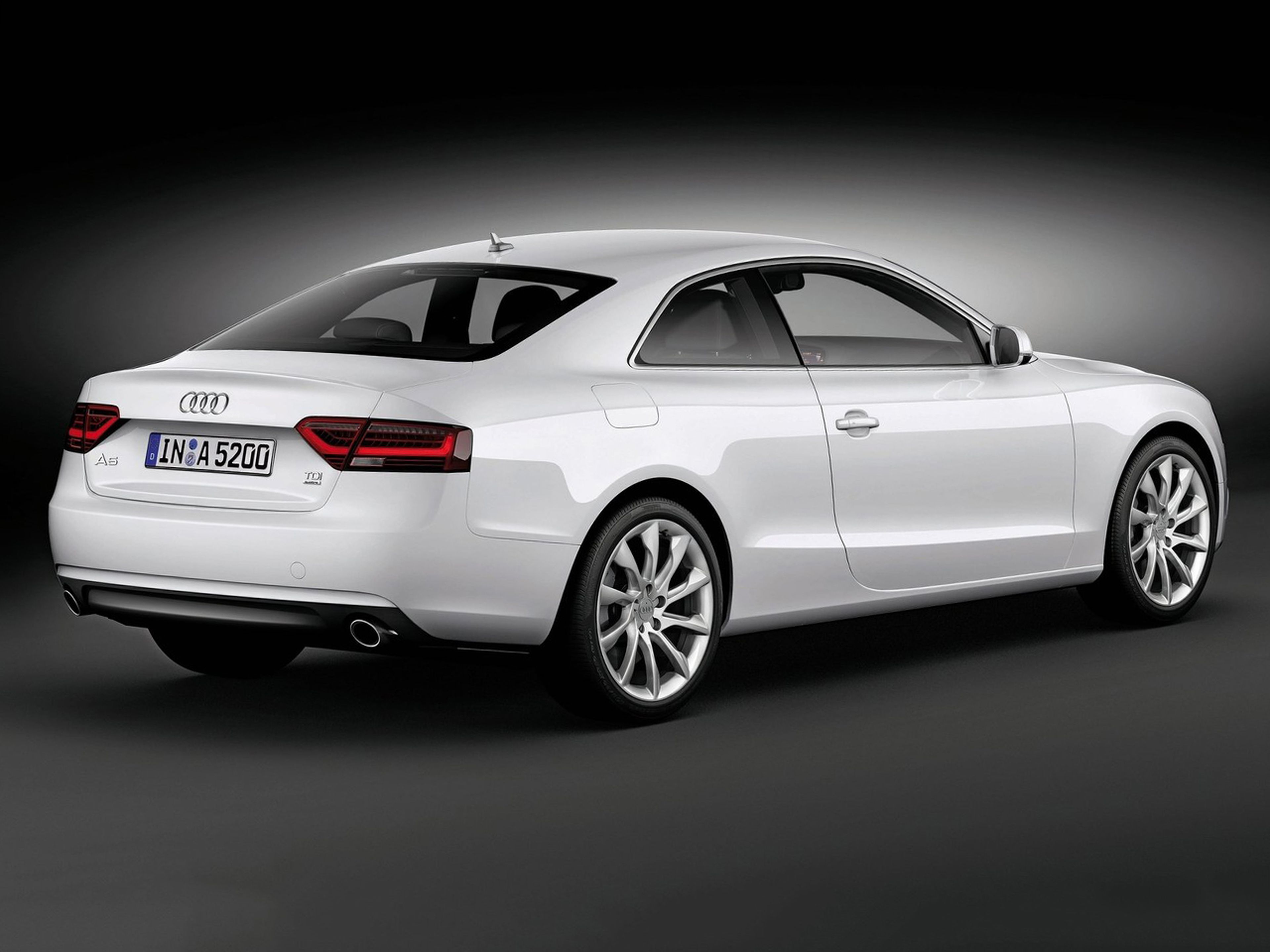 Audi-A5_Coupe_2012_C03