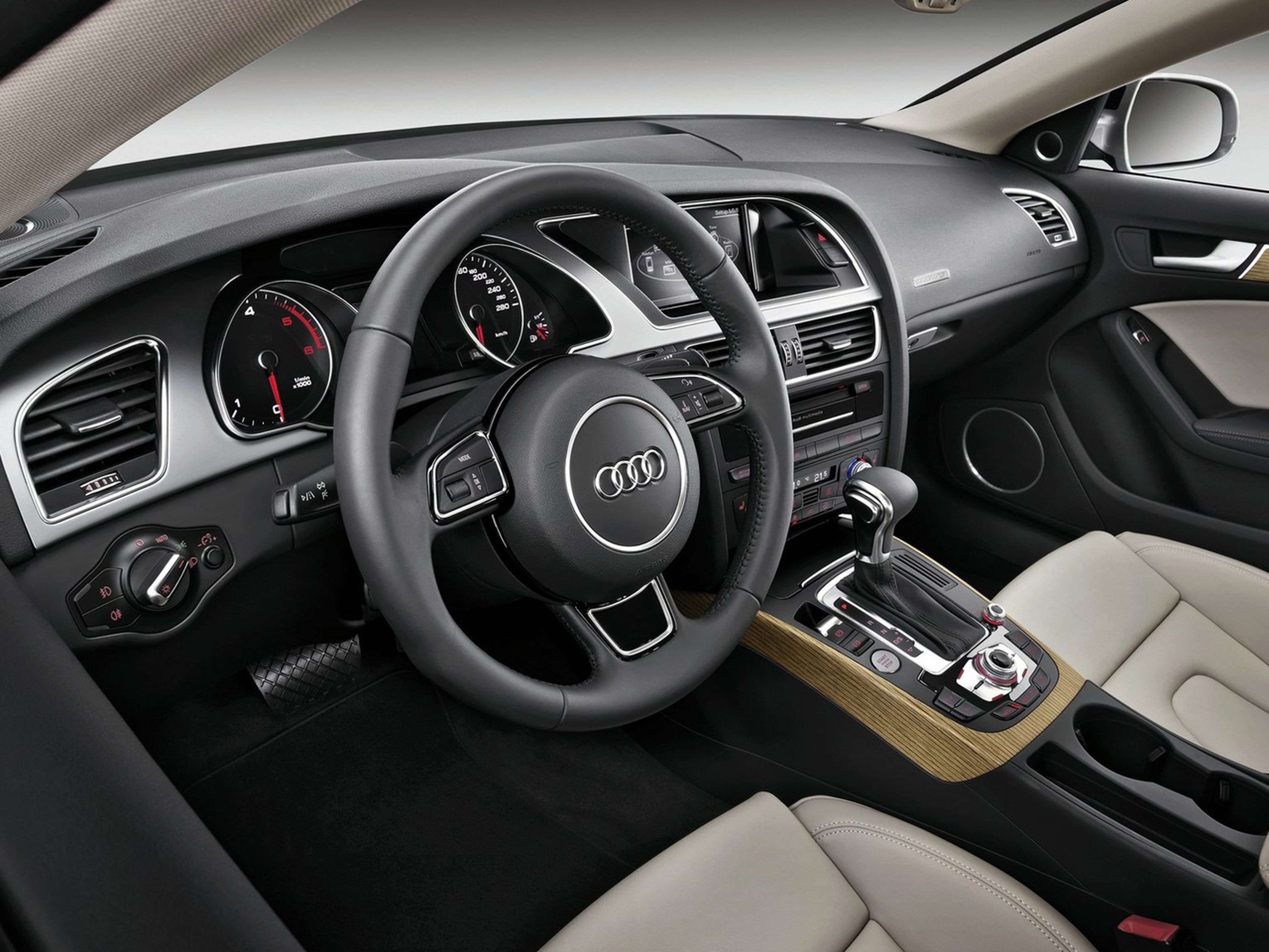 Audi-A5_Sportback_2012_C04