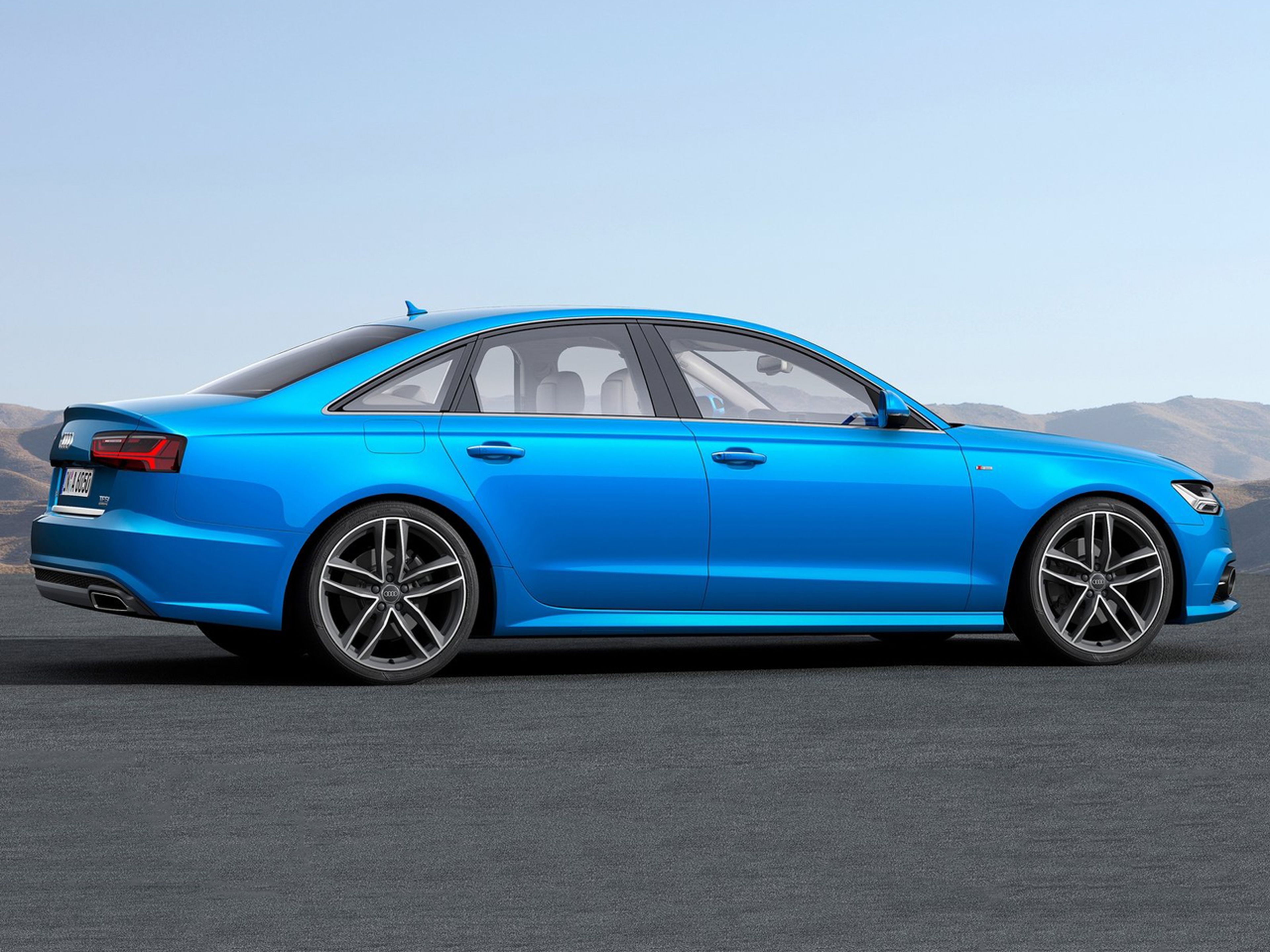 Audi-A6_2015_C02