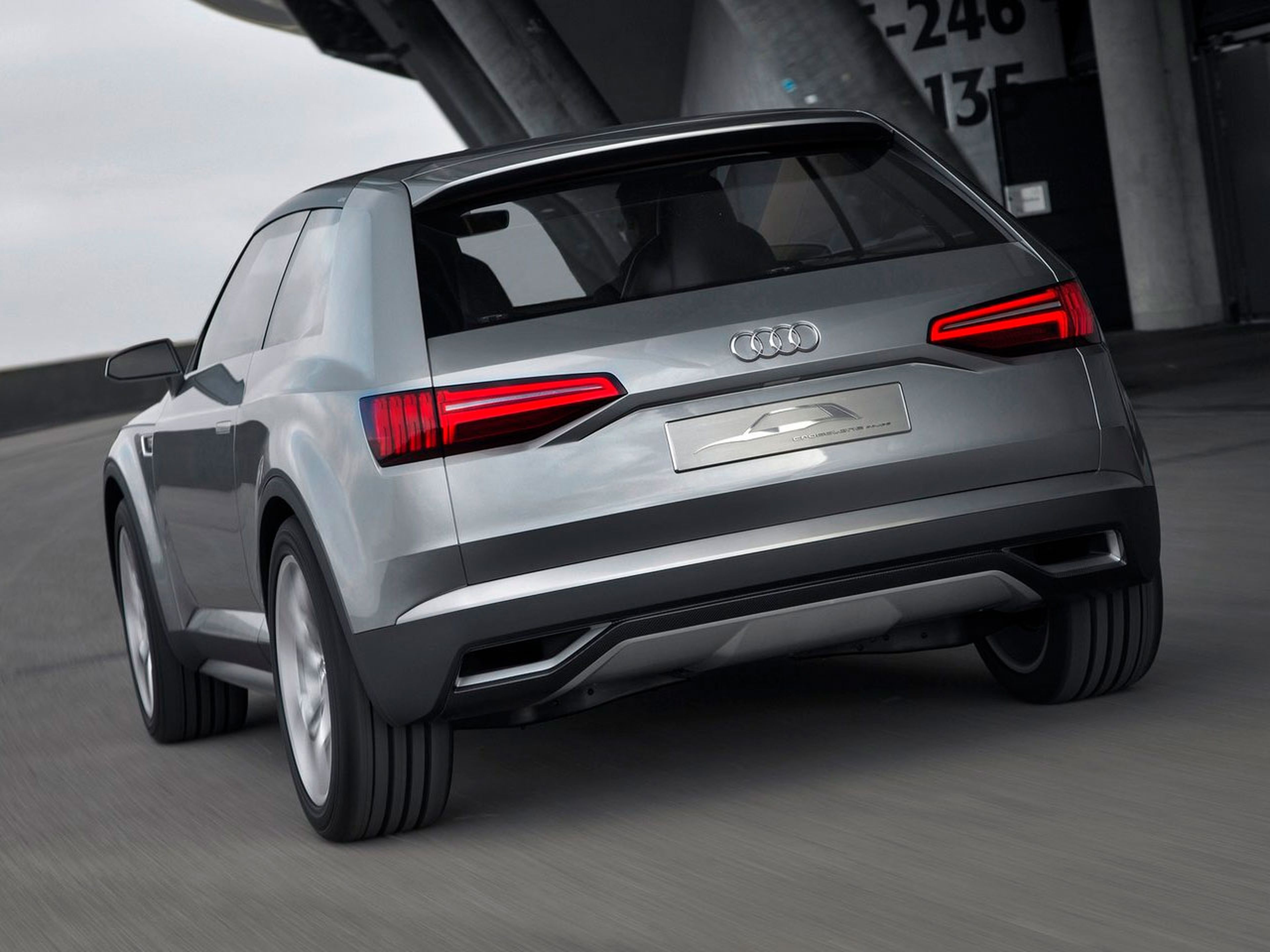 Audi-Crosslane_Concept-2012-C08
