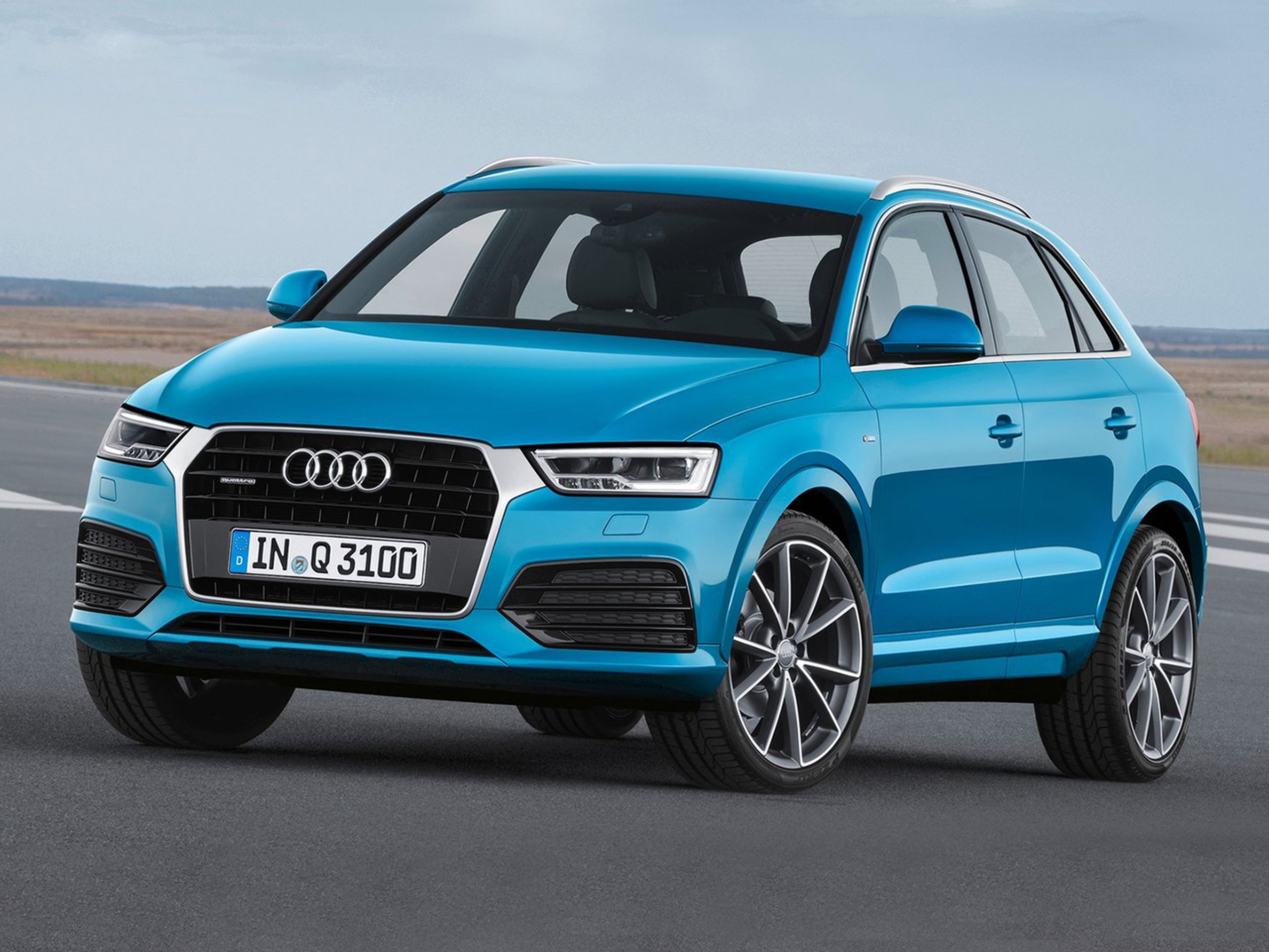 Audi-Q3-2015-C01