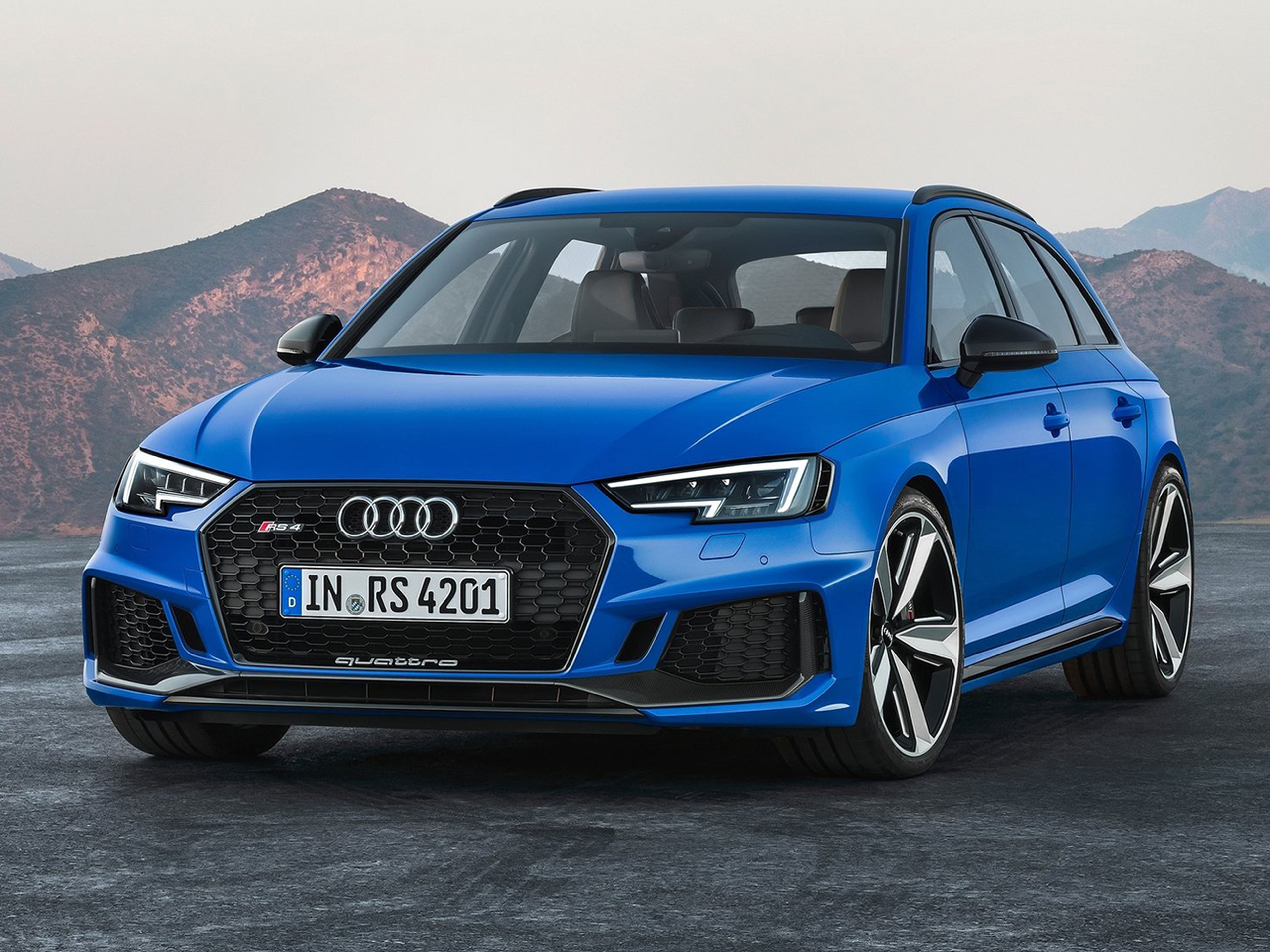 Audi-RS4_Avant-2018-C01
