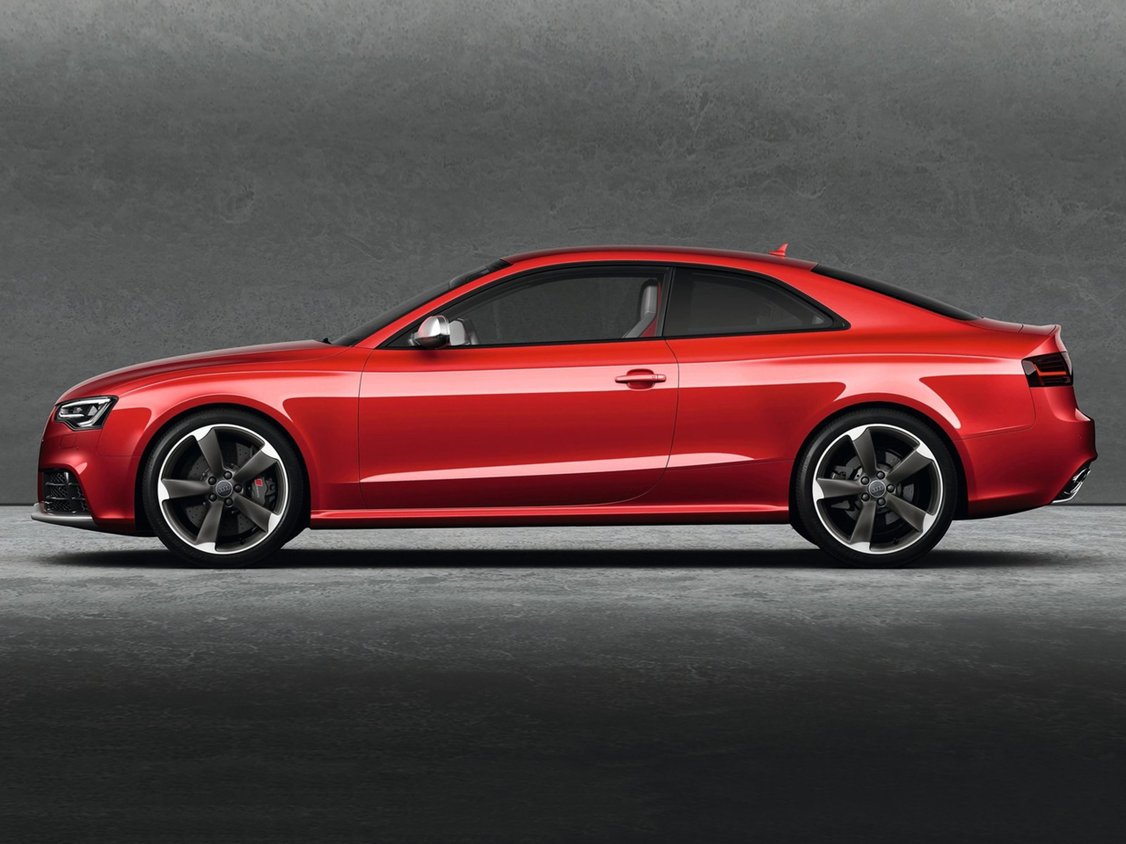 Audi-RS5_2012_C02