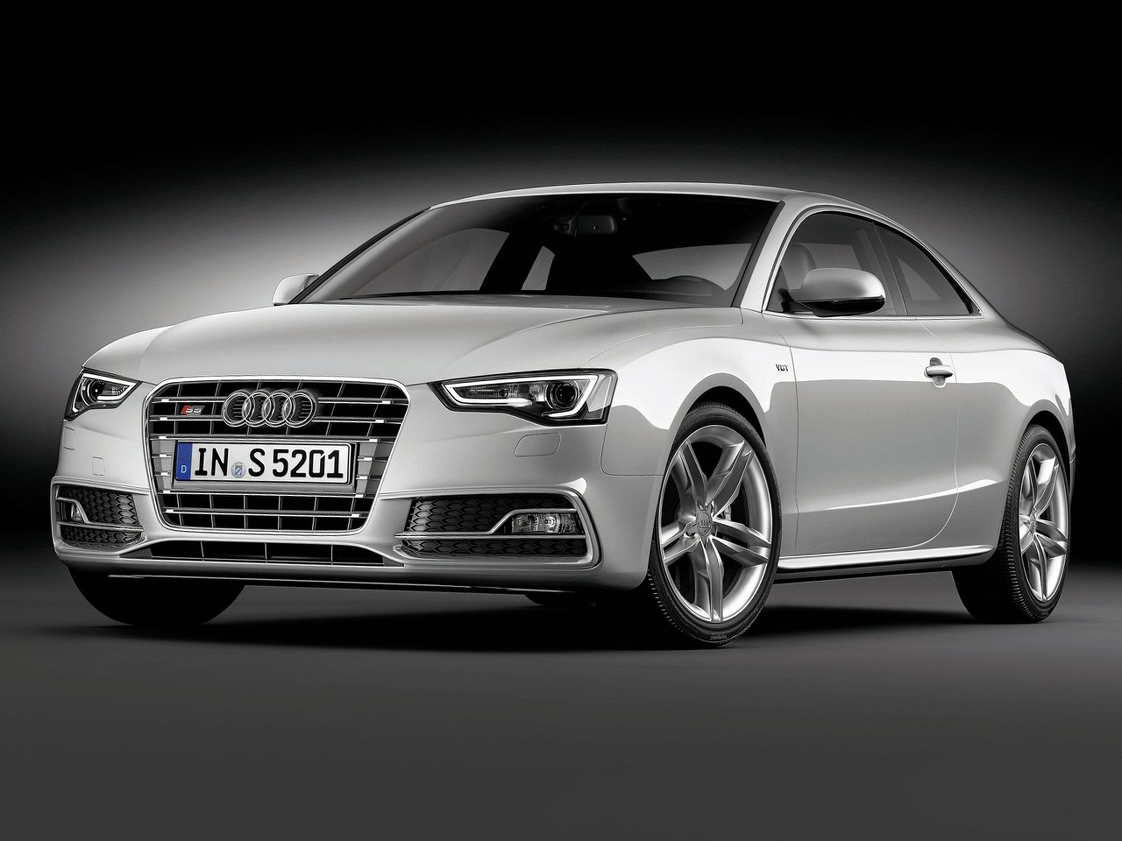 Audi-S5_2012_C01