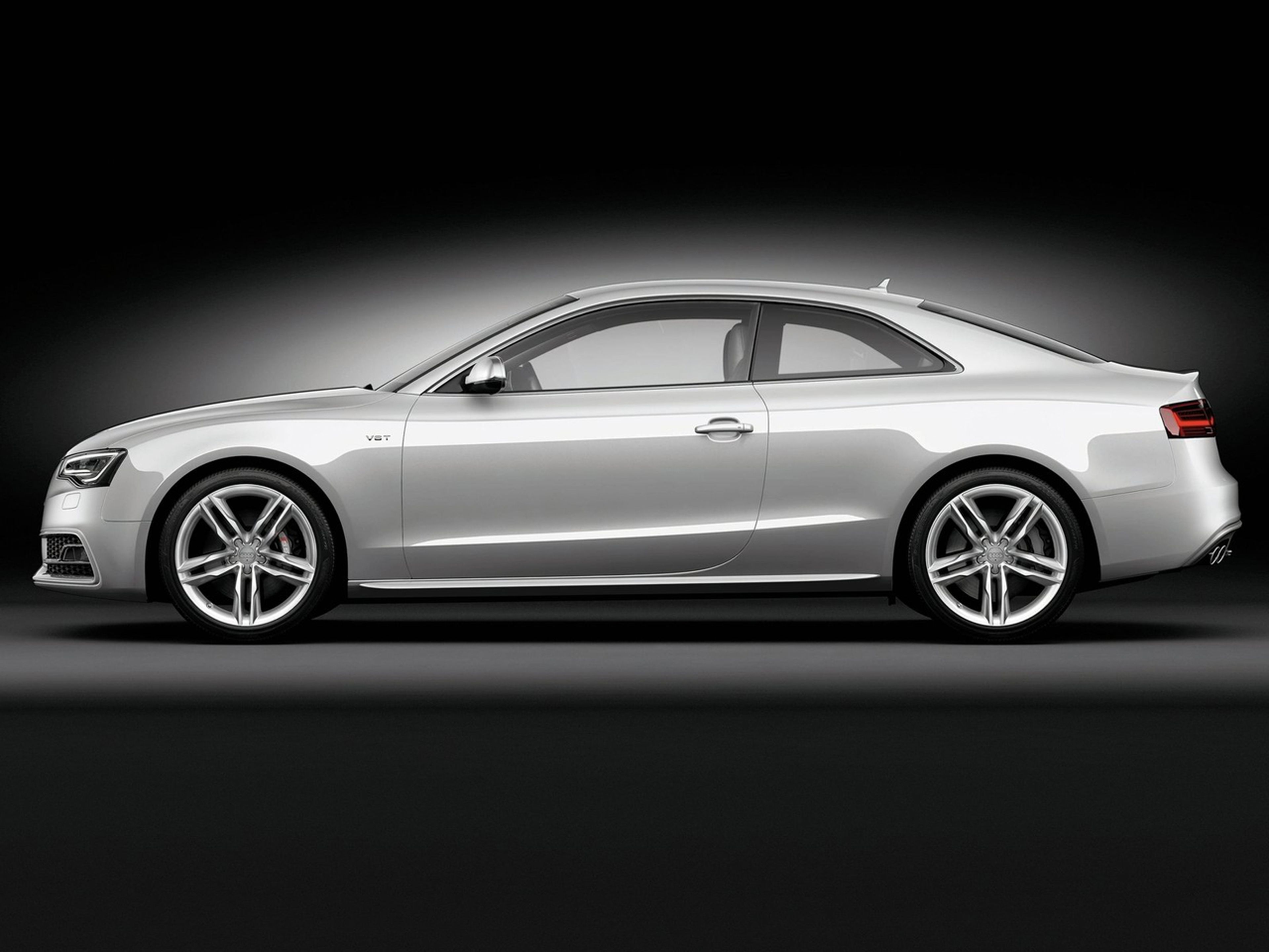 Audi-S5_2012_C02