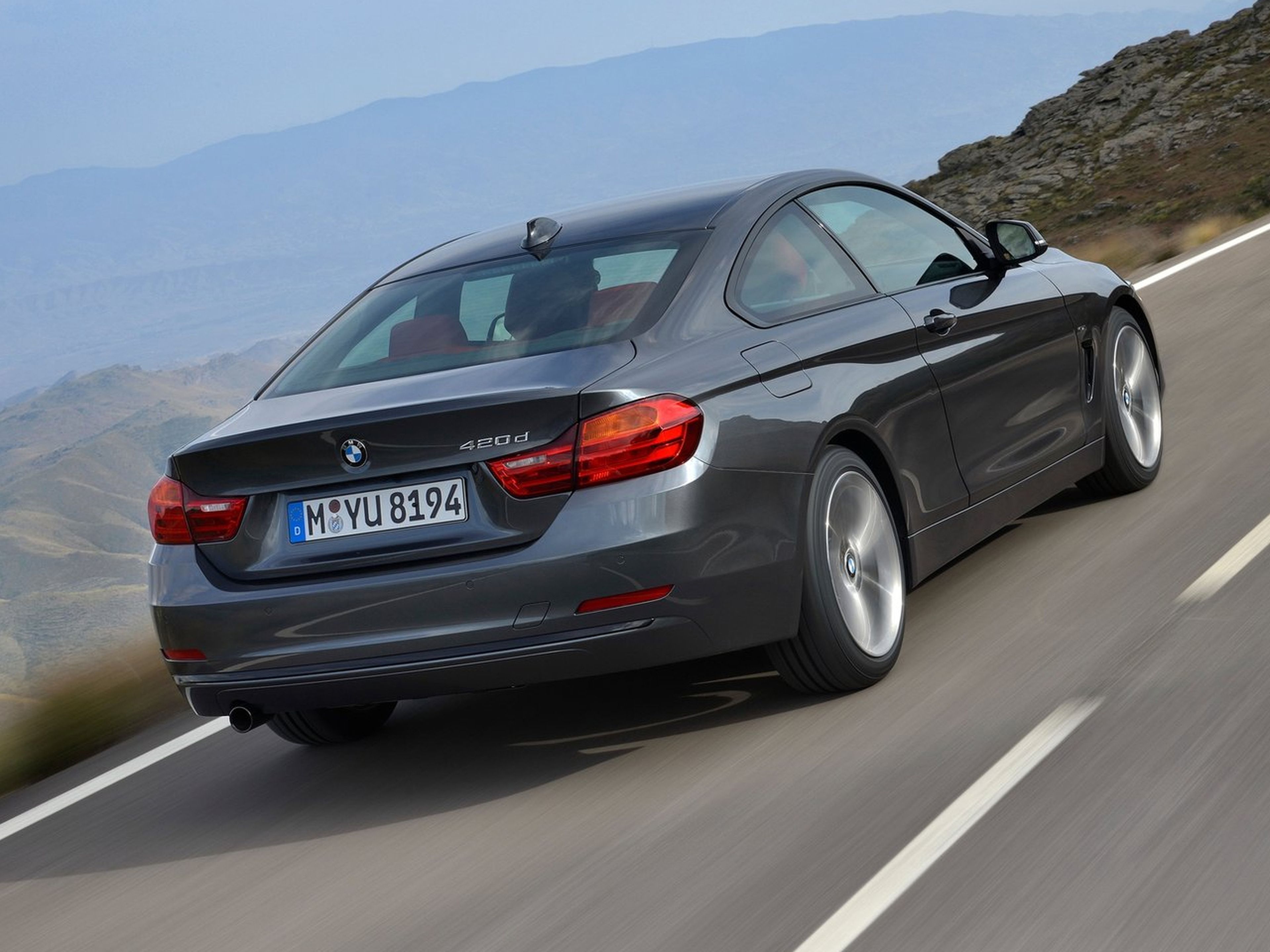 BMW-4-Series_Coupe-2014-C08