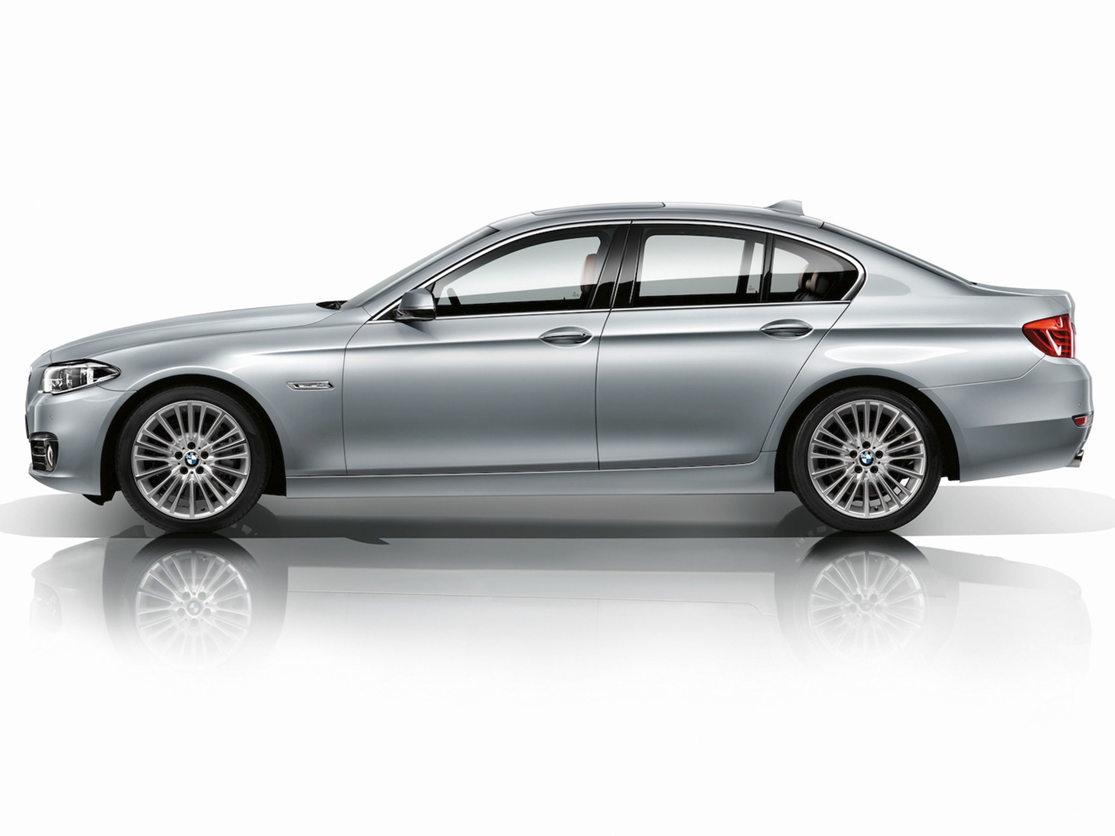 BMW-5_Series-2015_C02