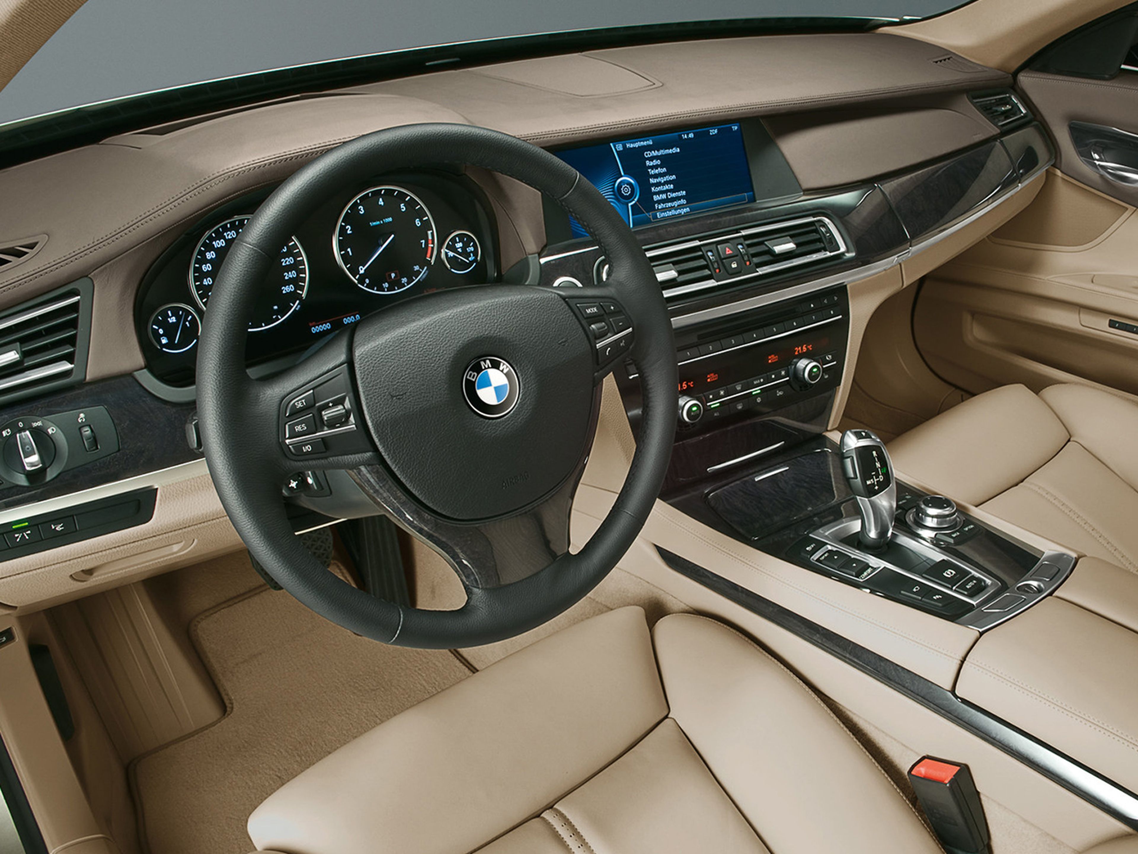 BMW-7-Series-2009-C03