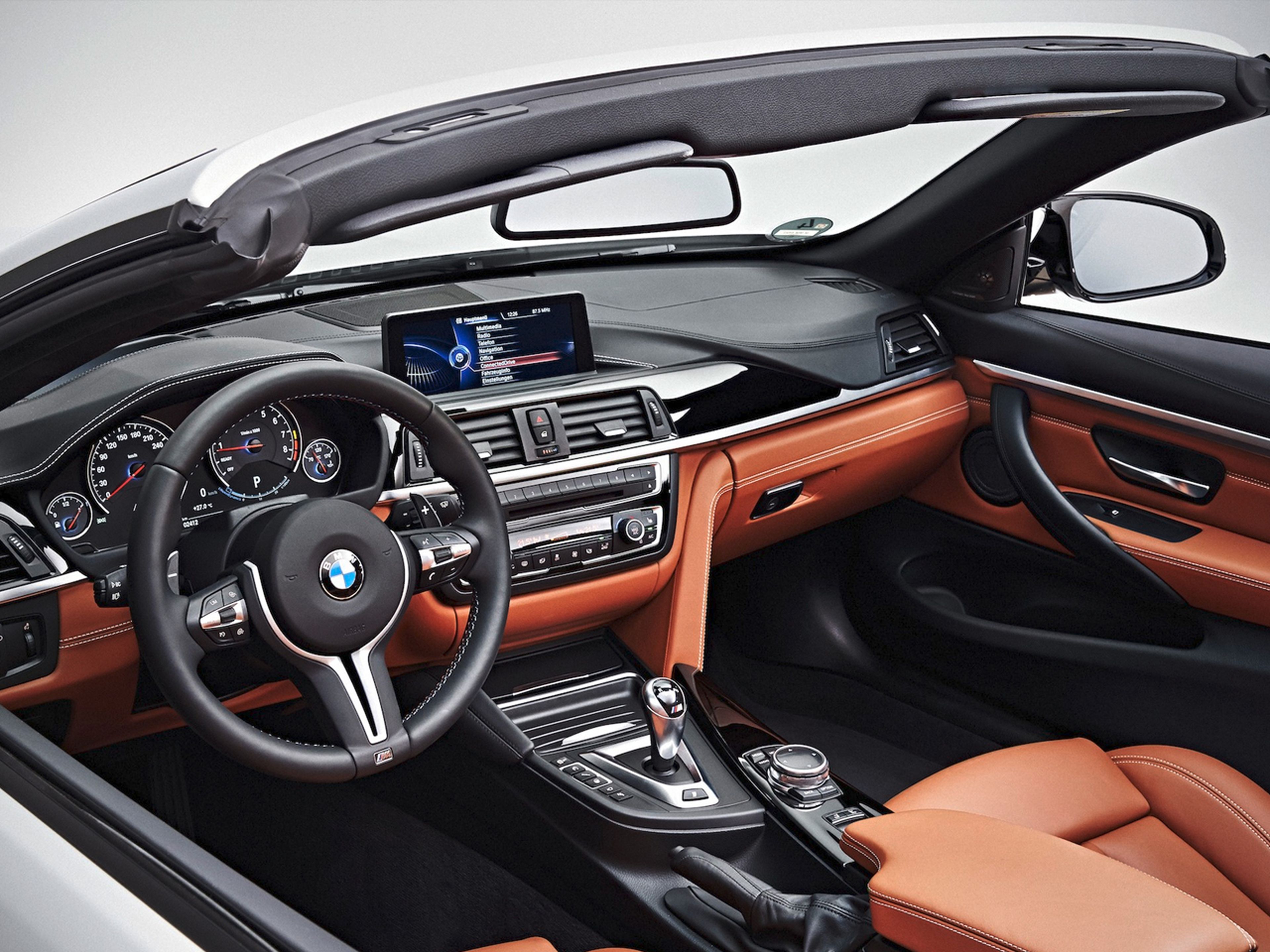 BMW-M4_Convertible-2016-C03