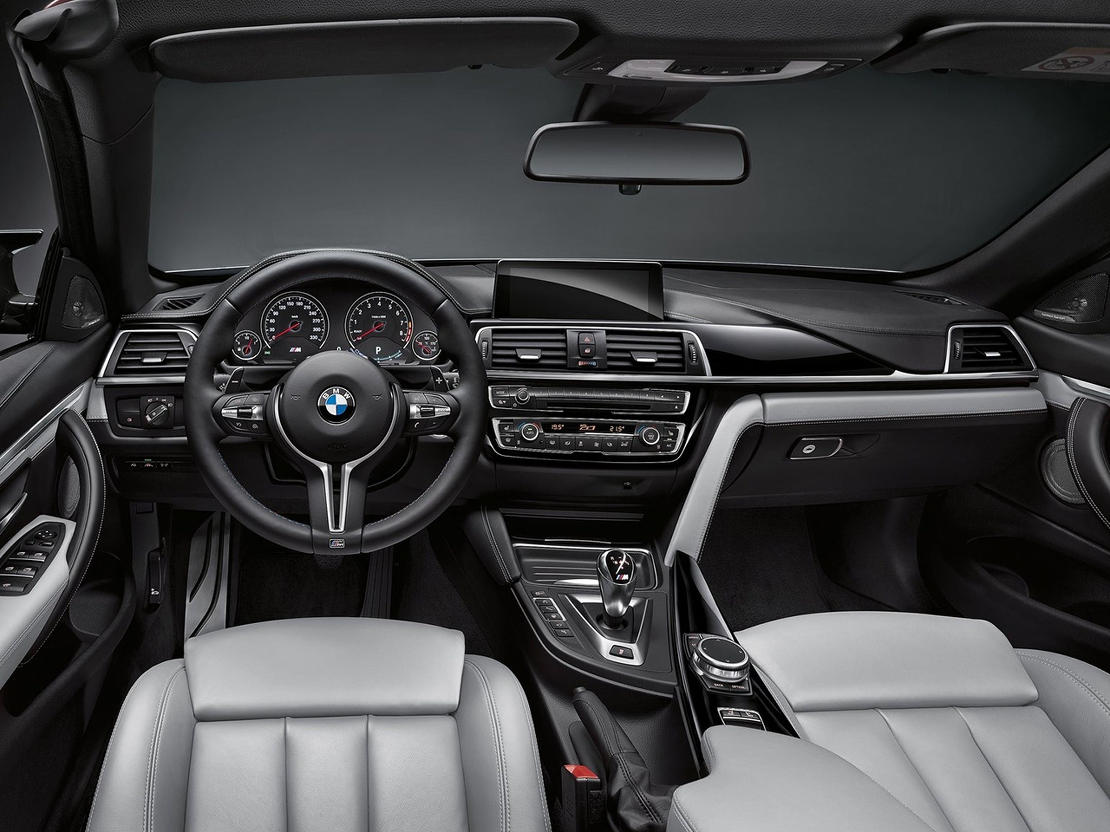 BMW-M4_Convertible-2018-C04