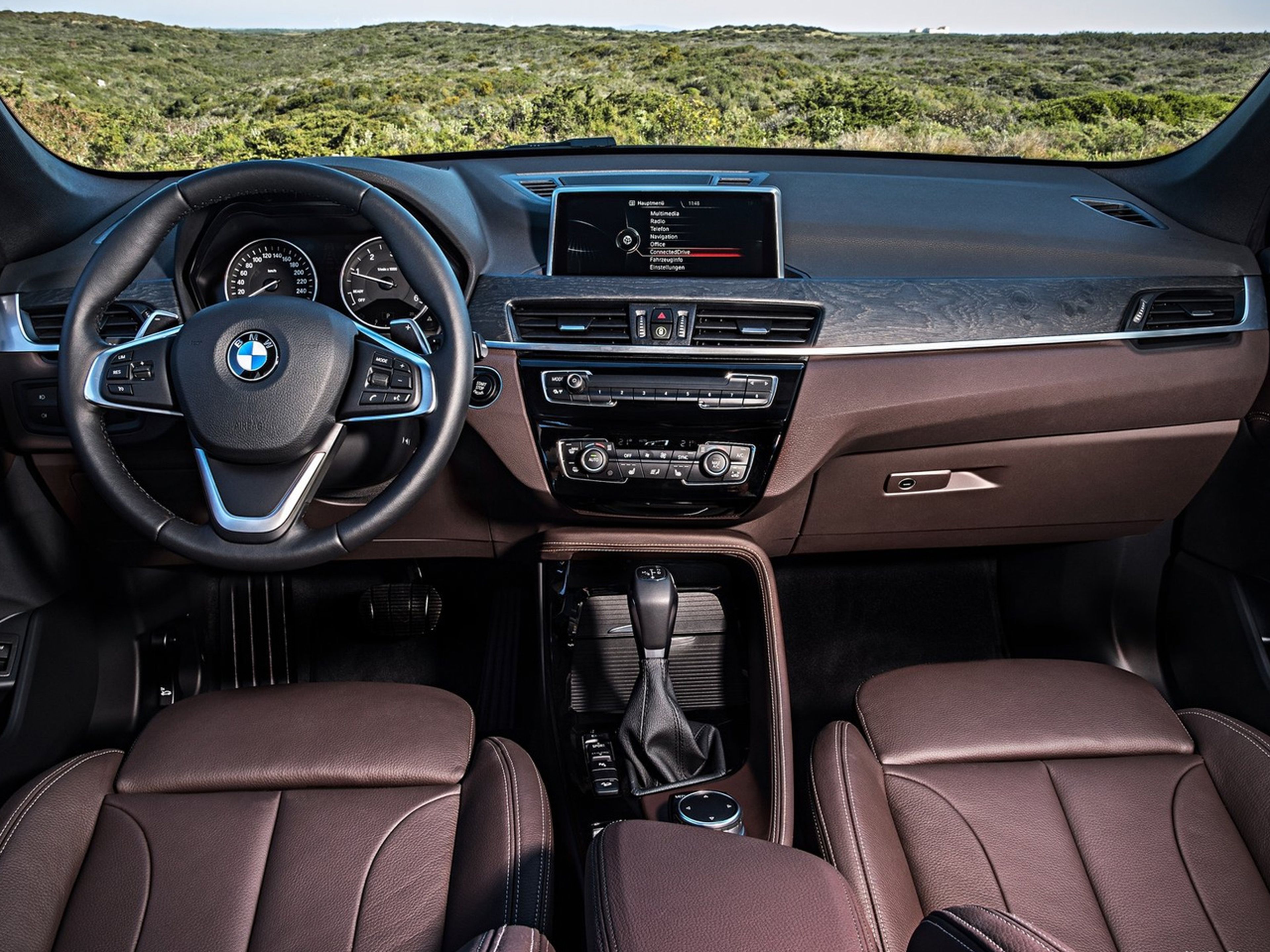 BMW-X1-2016-D04