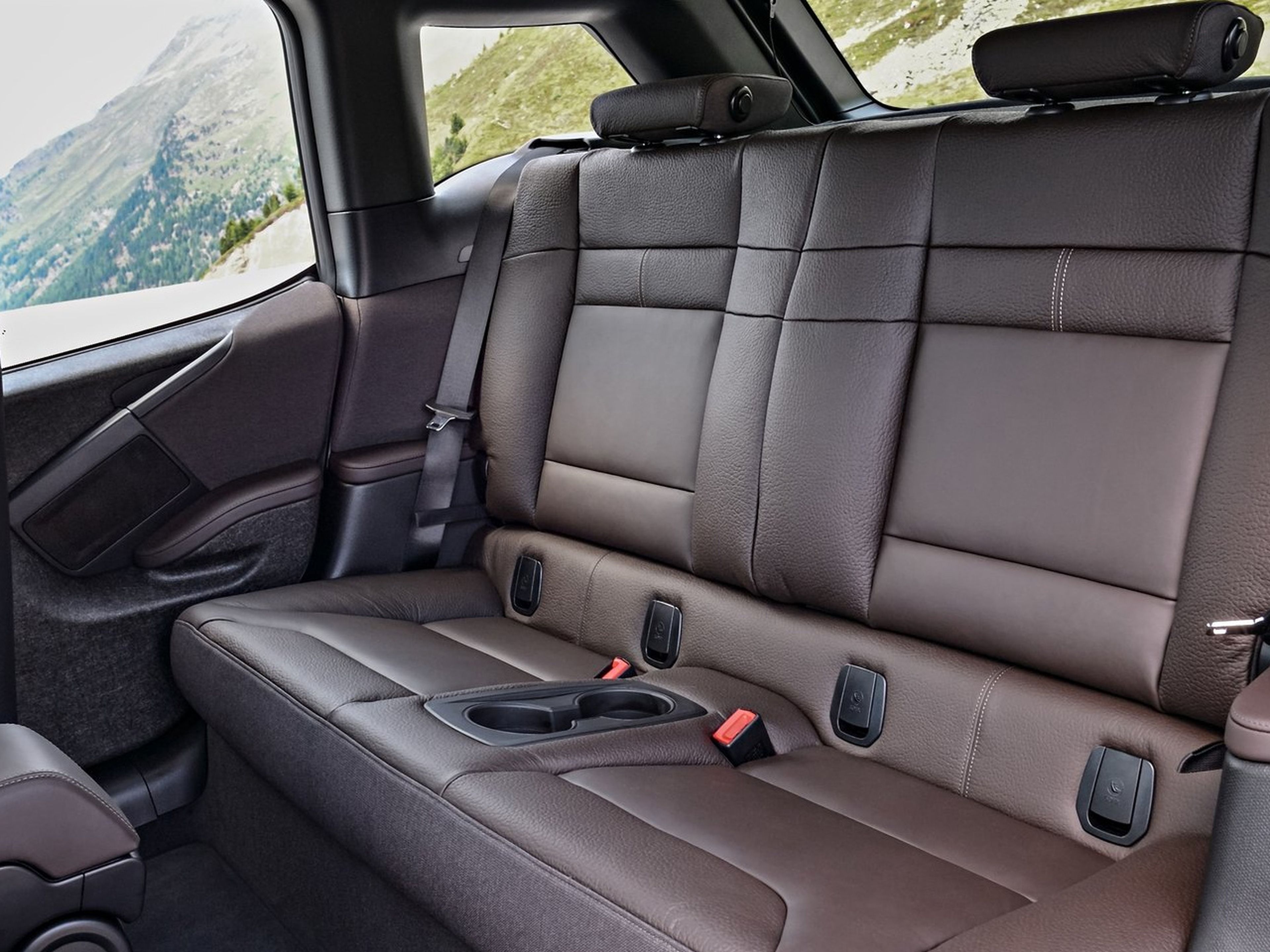 BMW-i3s-2018-Interior3