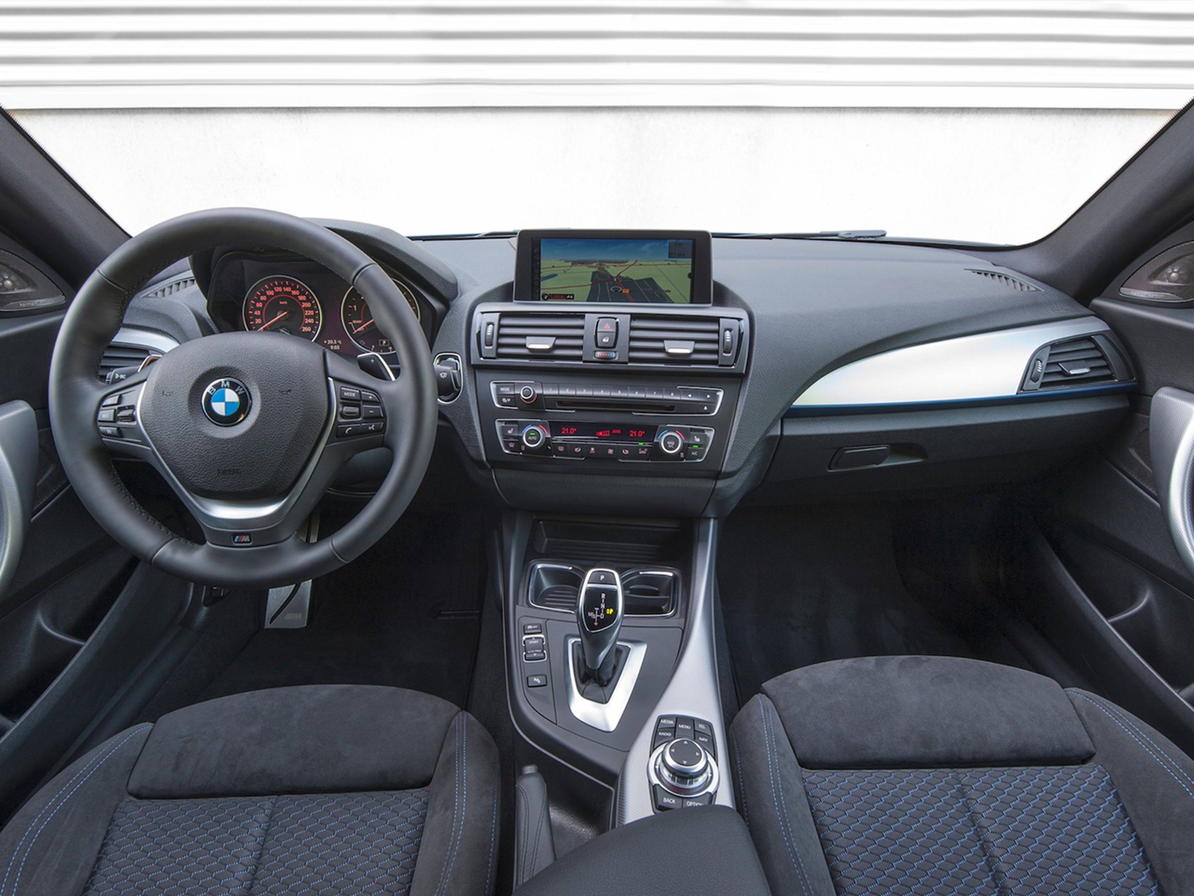 BMW_1-Series-3P_2012_C04