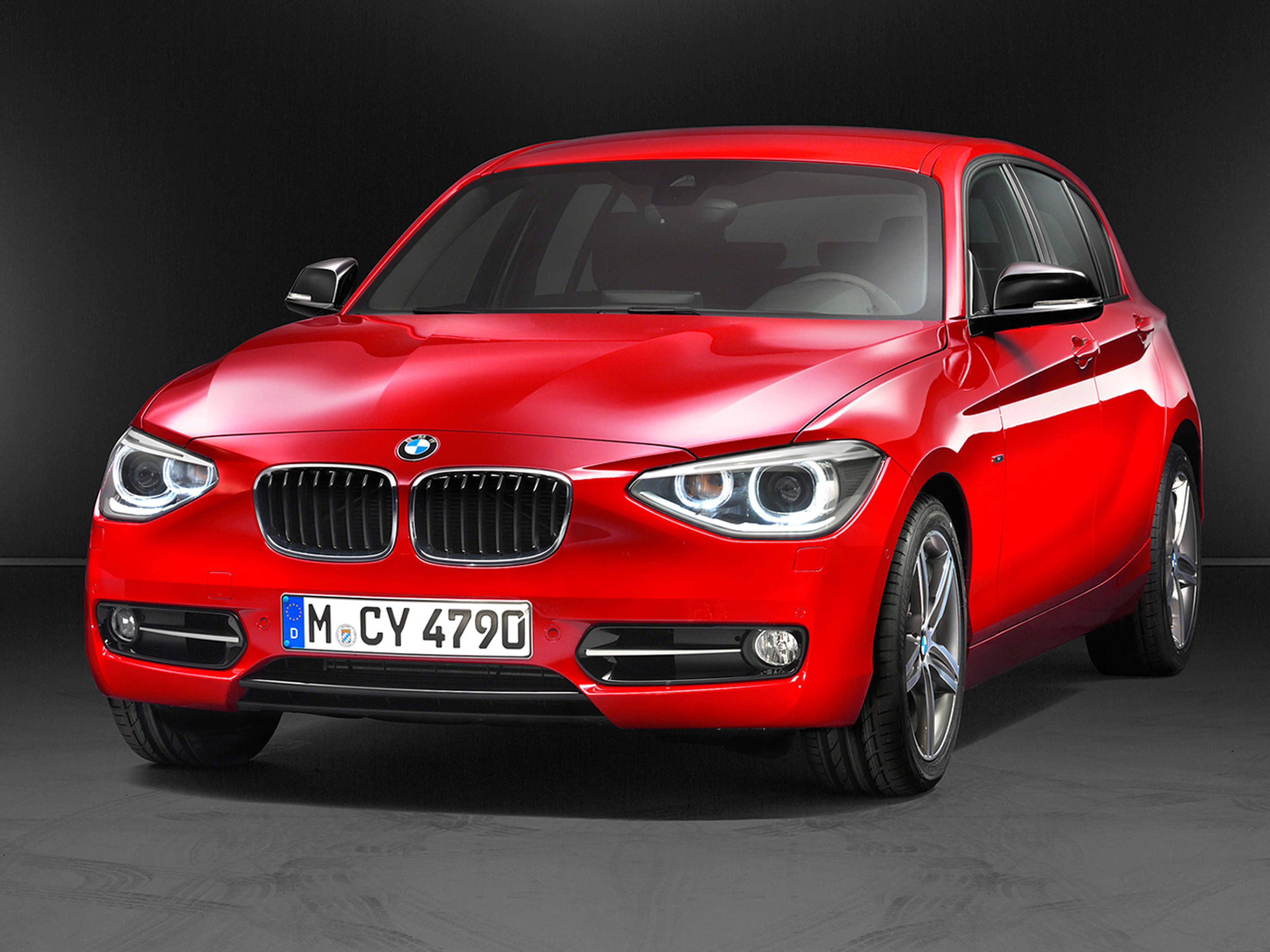 BMW_1-Series-5P_2012_C01