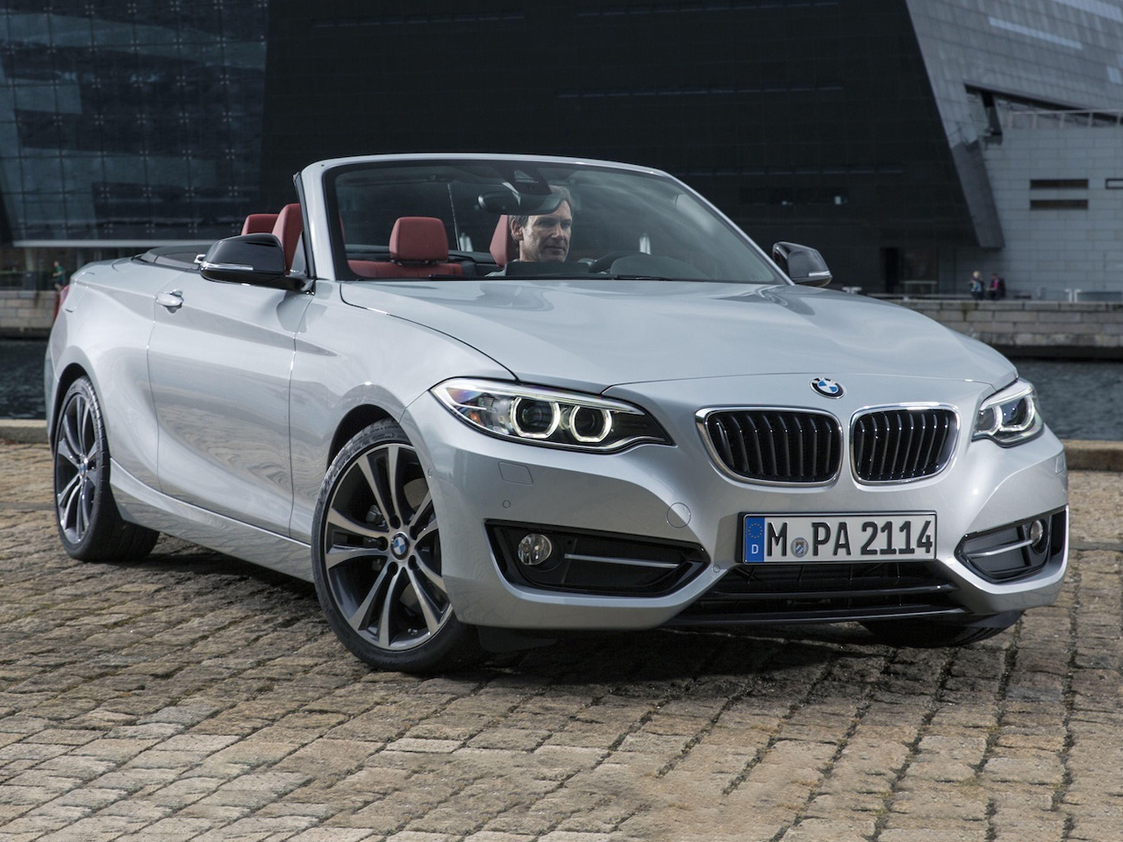 BMW_2-Series-Cabrio_2014_C01