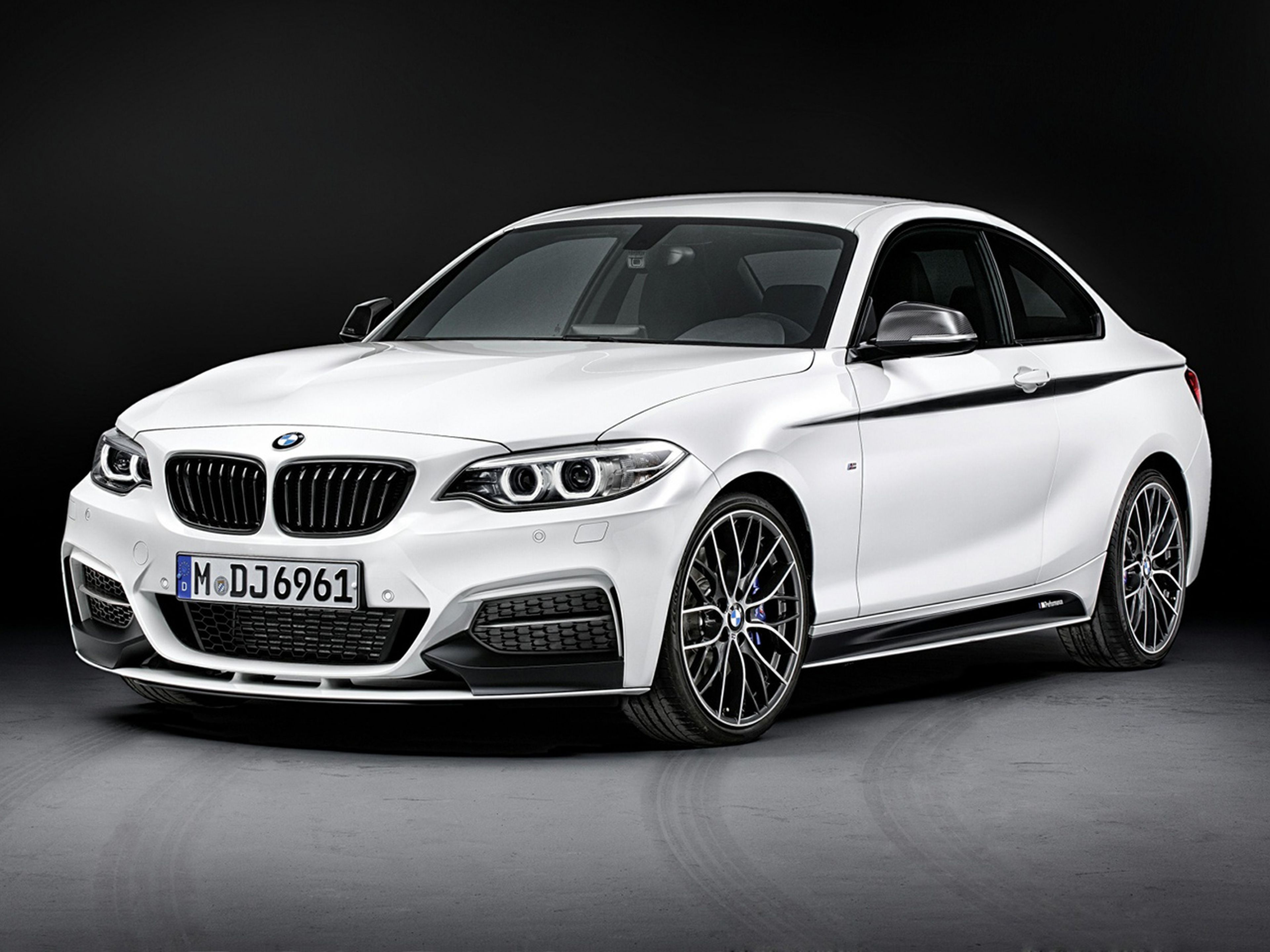BMW_2-Series-Coupe_2014_C01