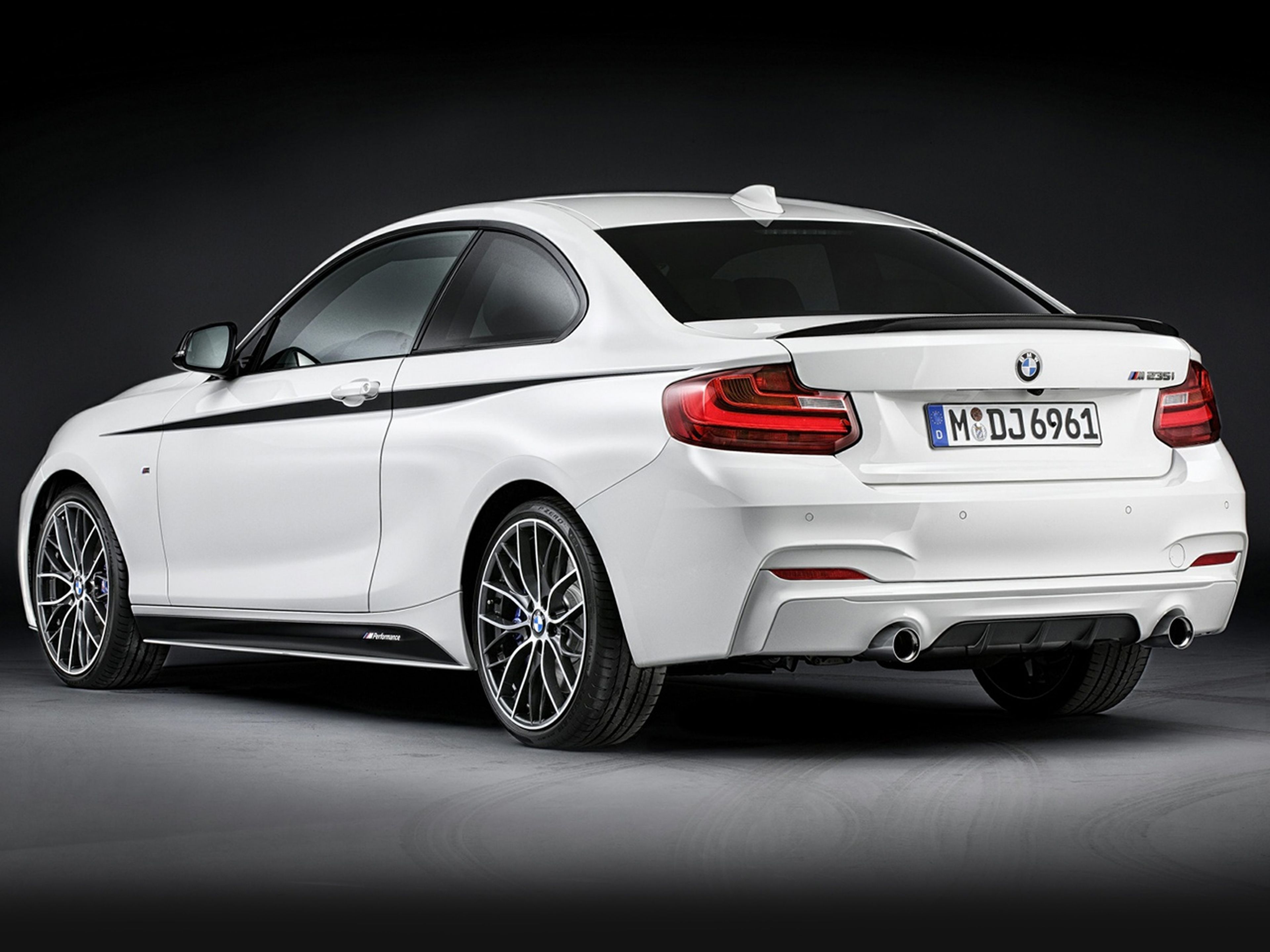 BMW_2-Series-Coupe_2014_C03