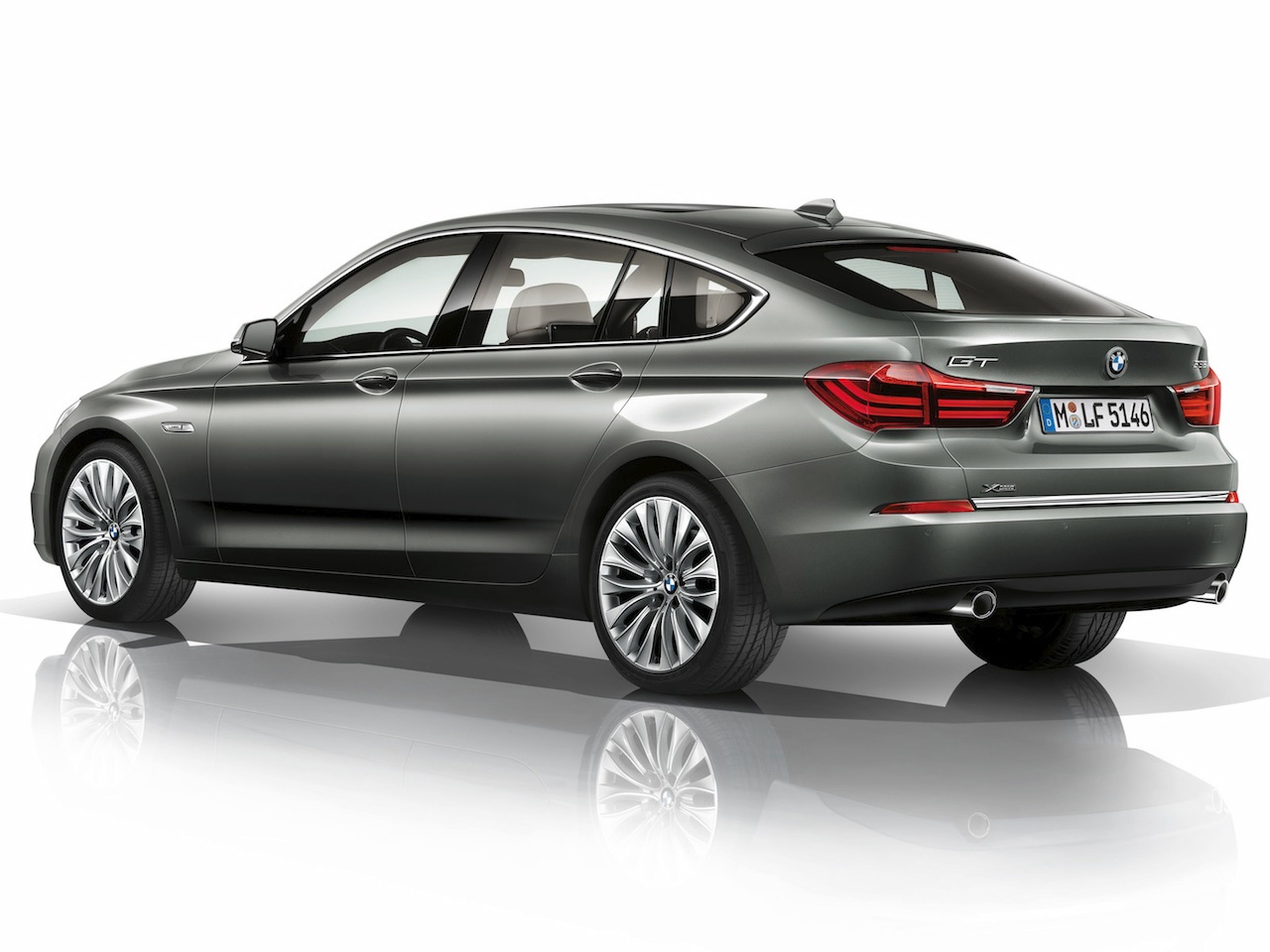BMW_5-Series-GT_2015_C02