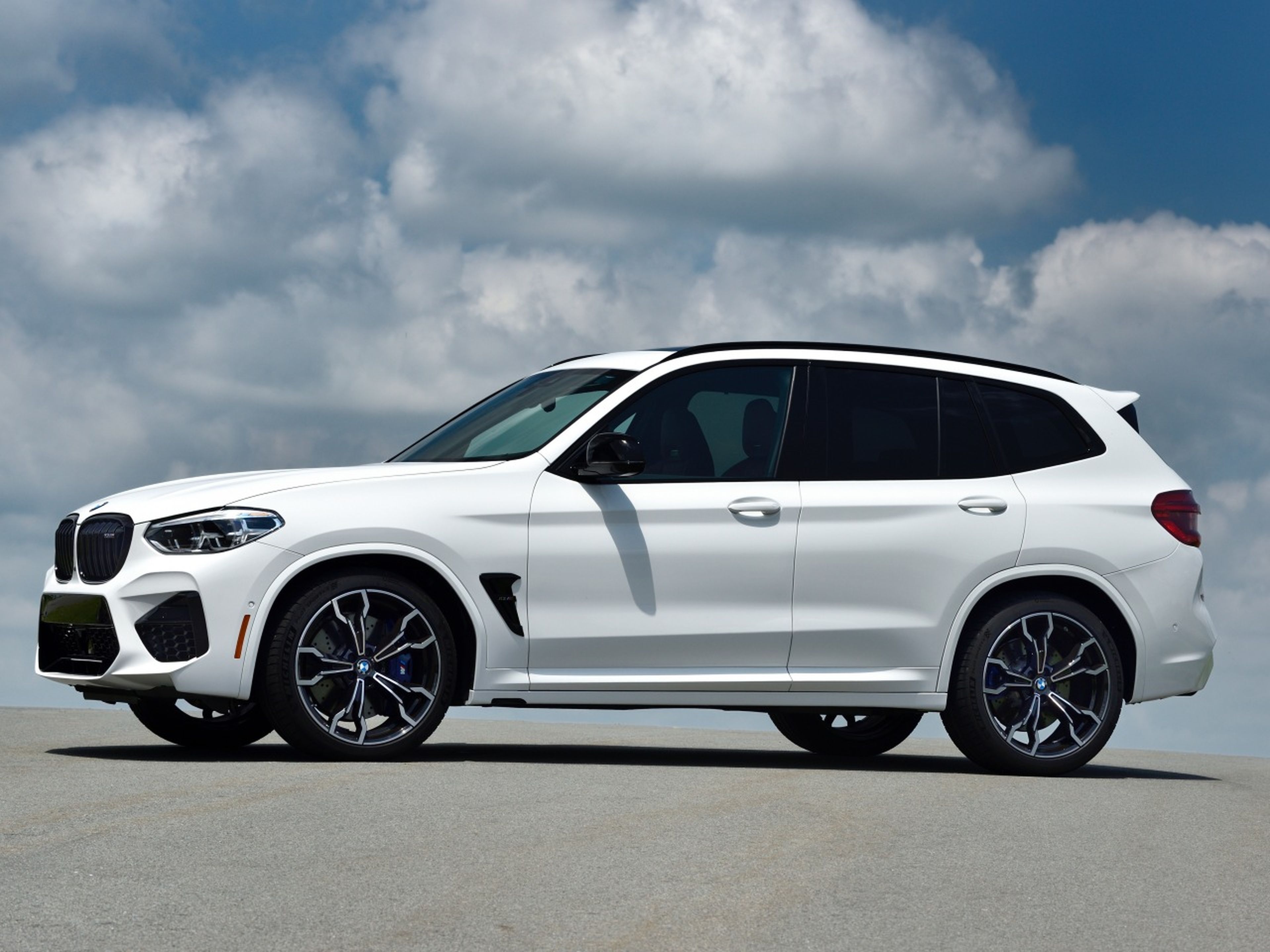 Lateral del BMW X3 M Competition