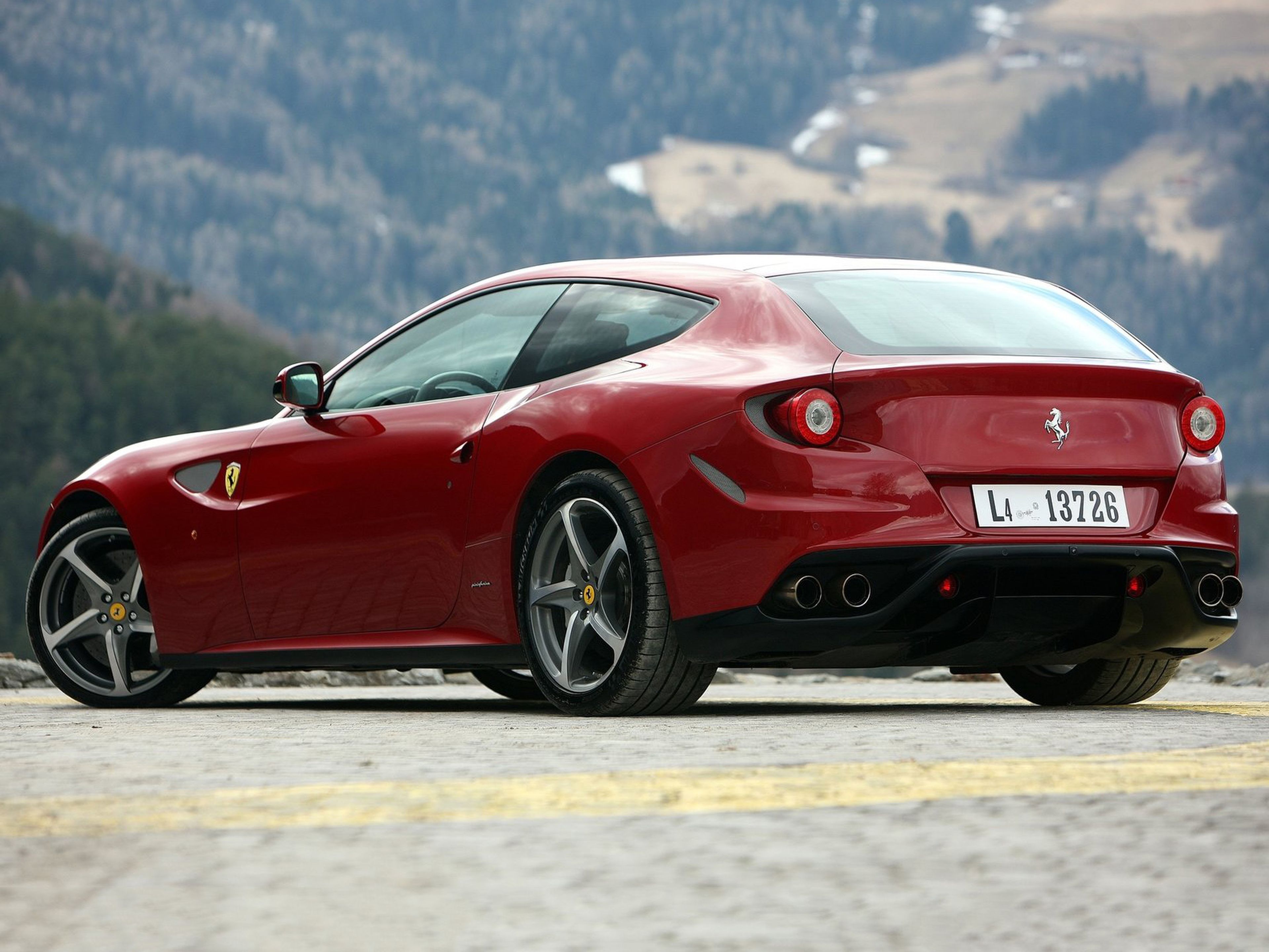 Ferrari-FF_2012_03