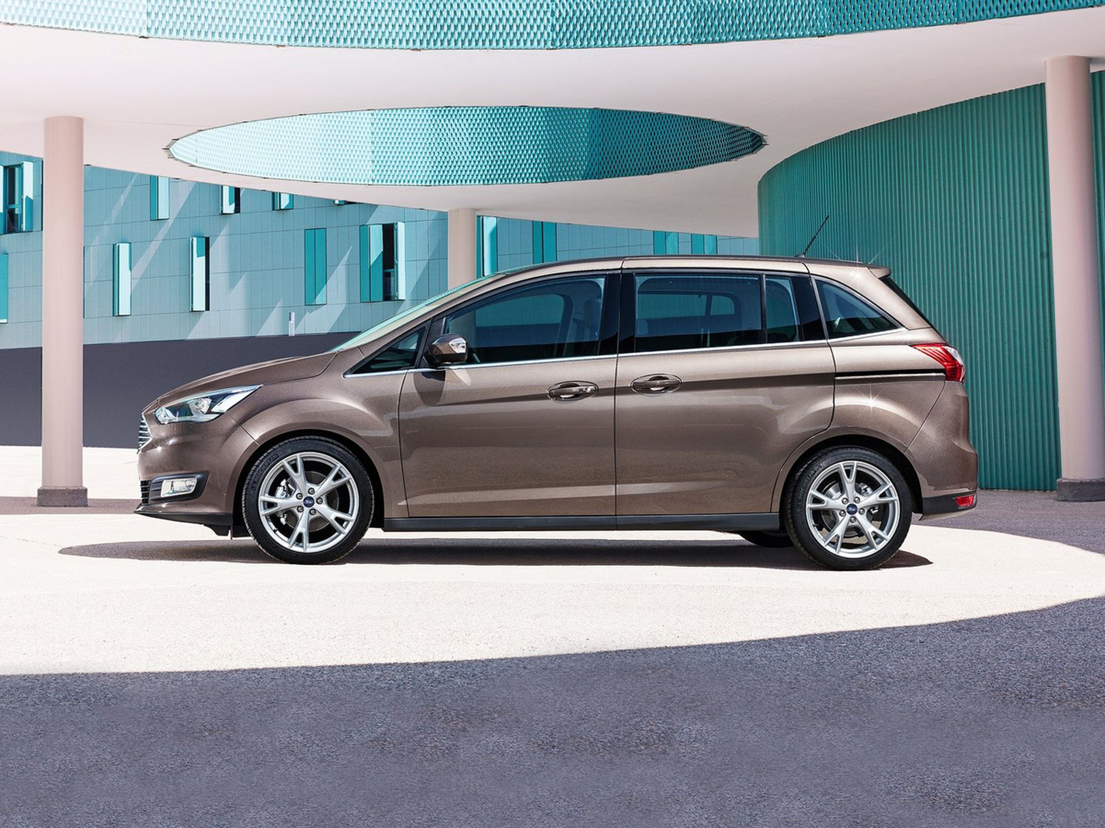 Ford-CMAX_Grand_MY15_02