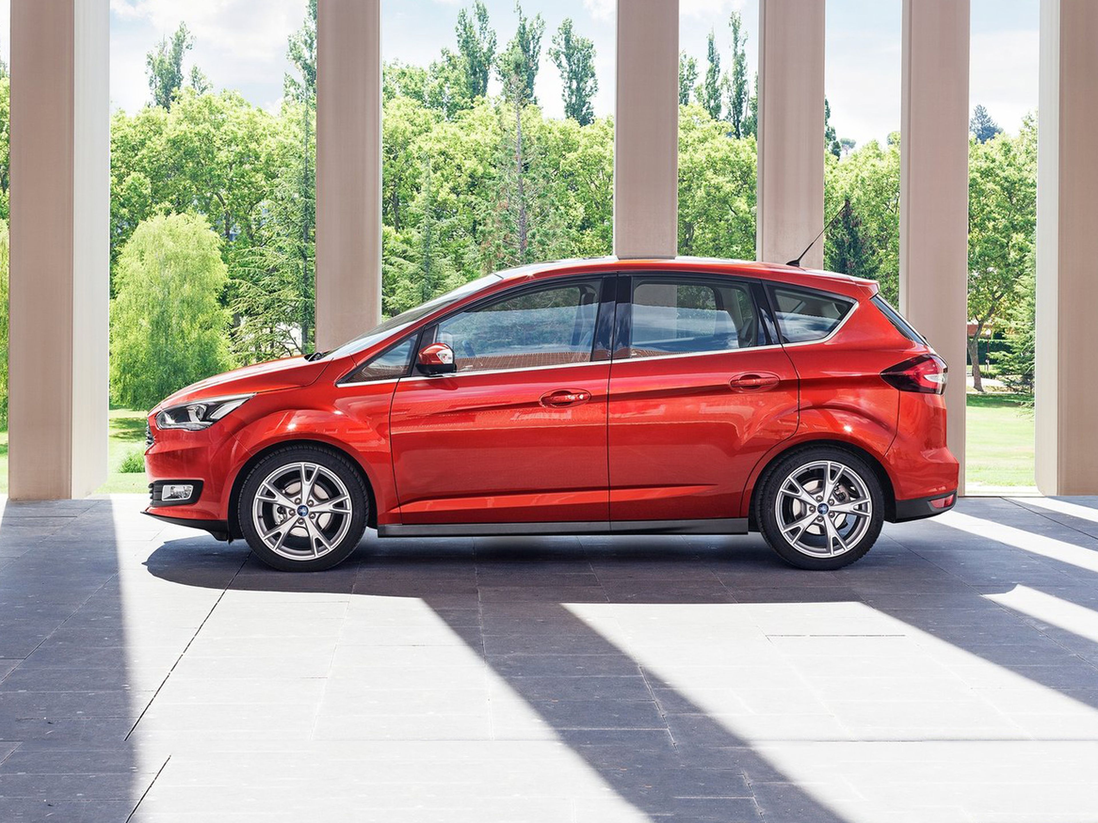 Ford-CMAX_MY15_03