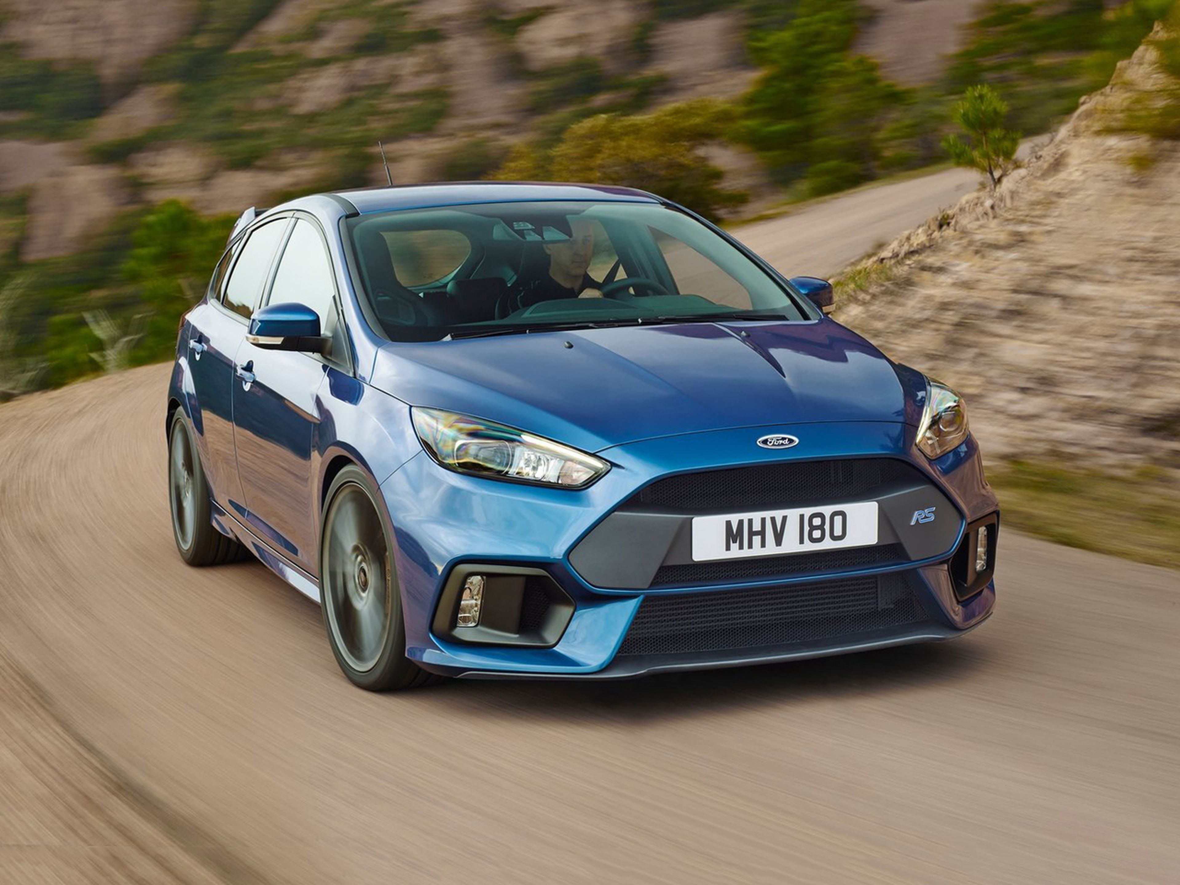 Ford-Focus_RS_2016_C07