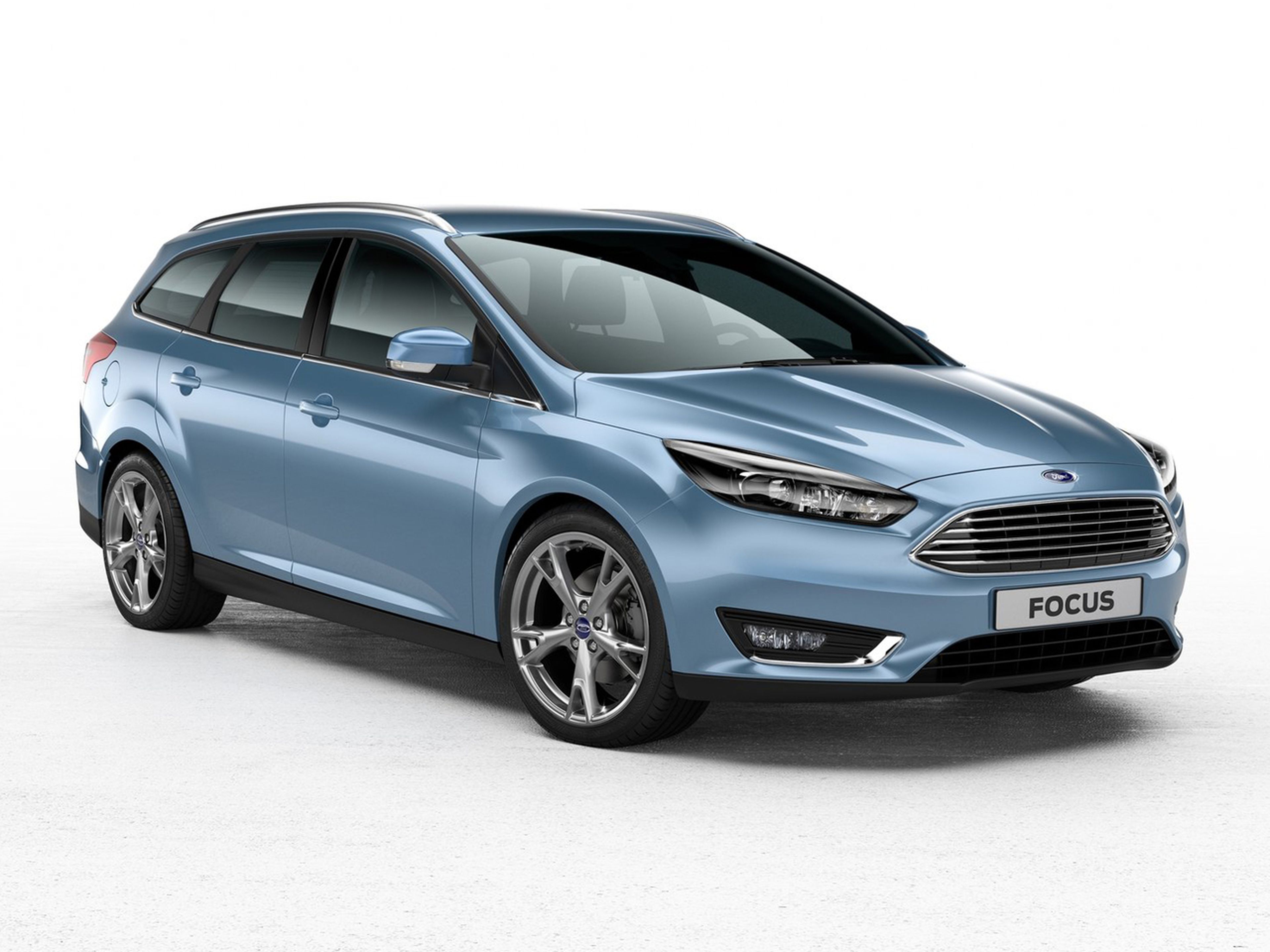 Ford-Focus_Wagon_2015_C01
