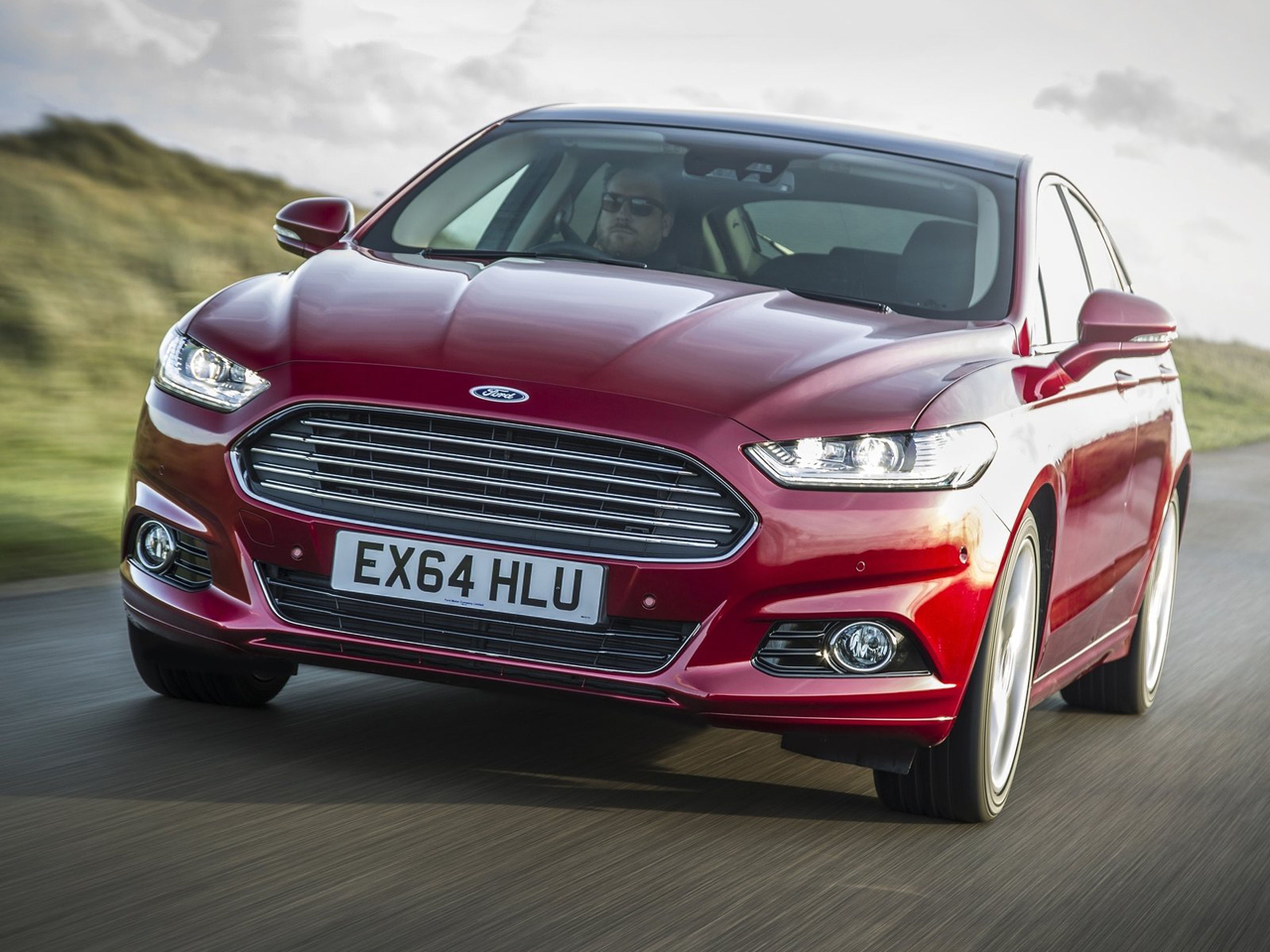 Ford-Mondeo_2015_C07