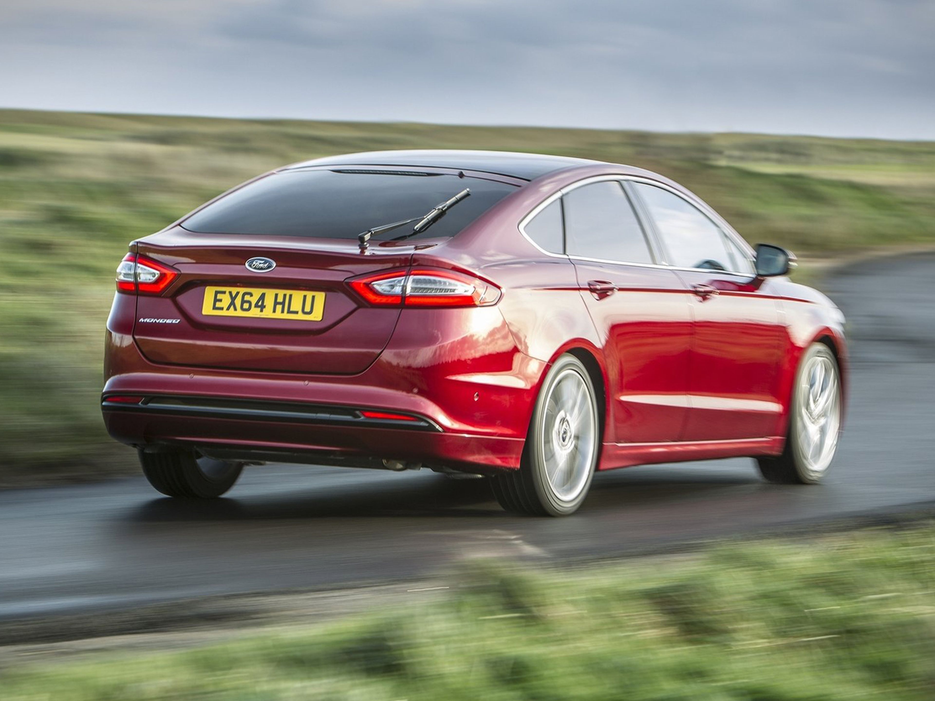 Ford-Mondeo_2015_C08