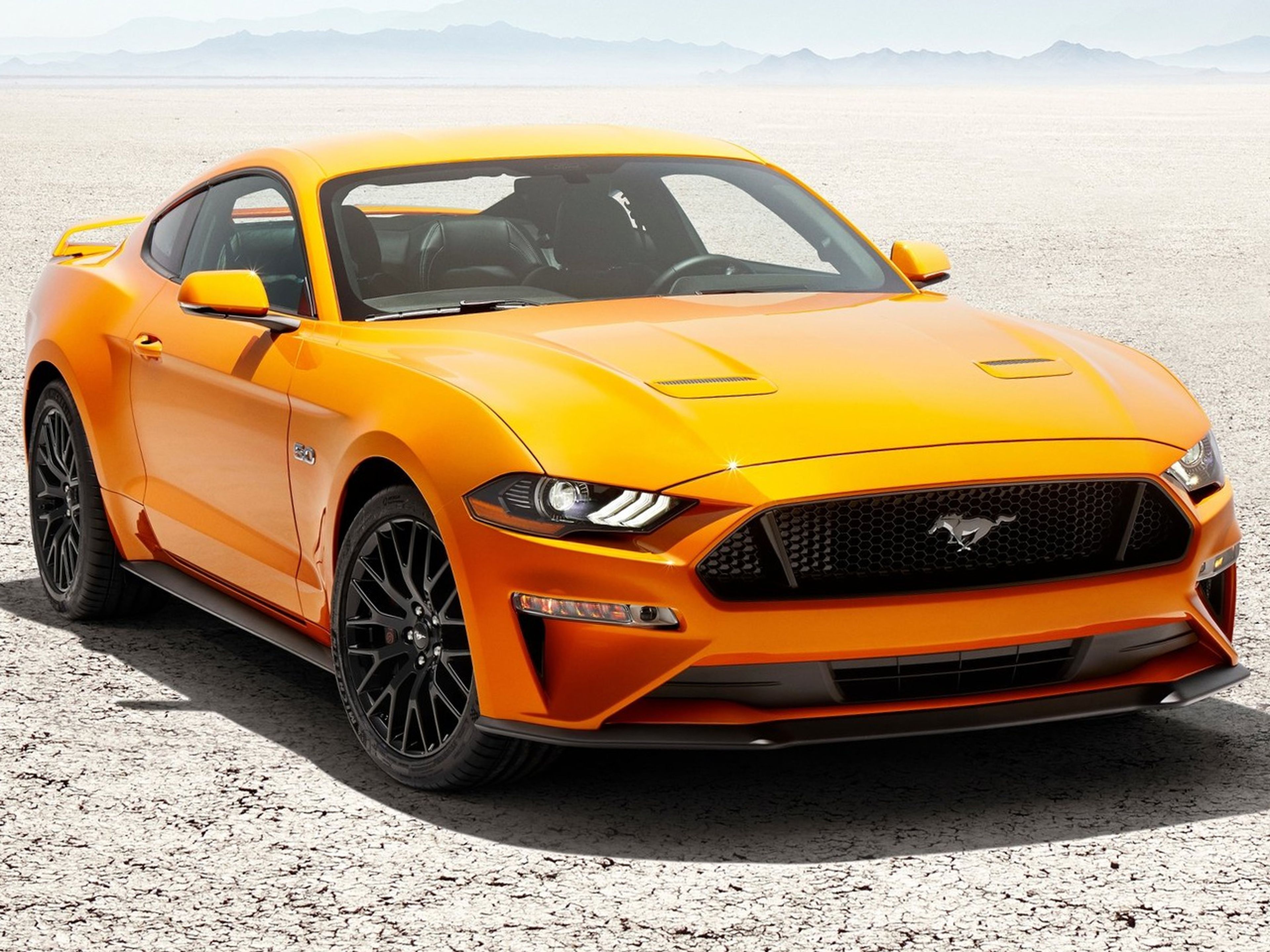 Ford-Mustang_GT-2018-C01
