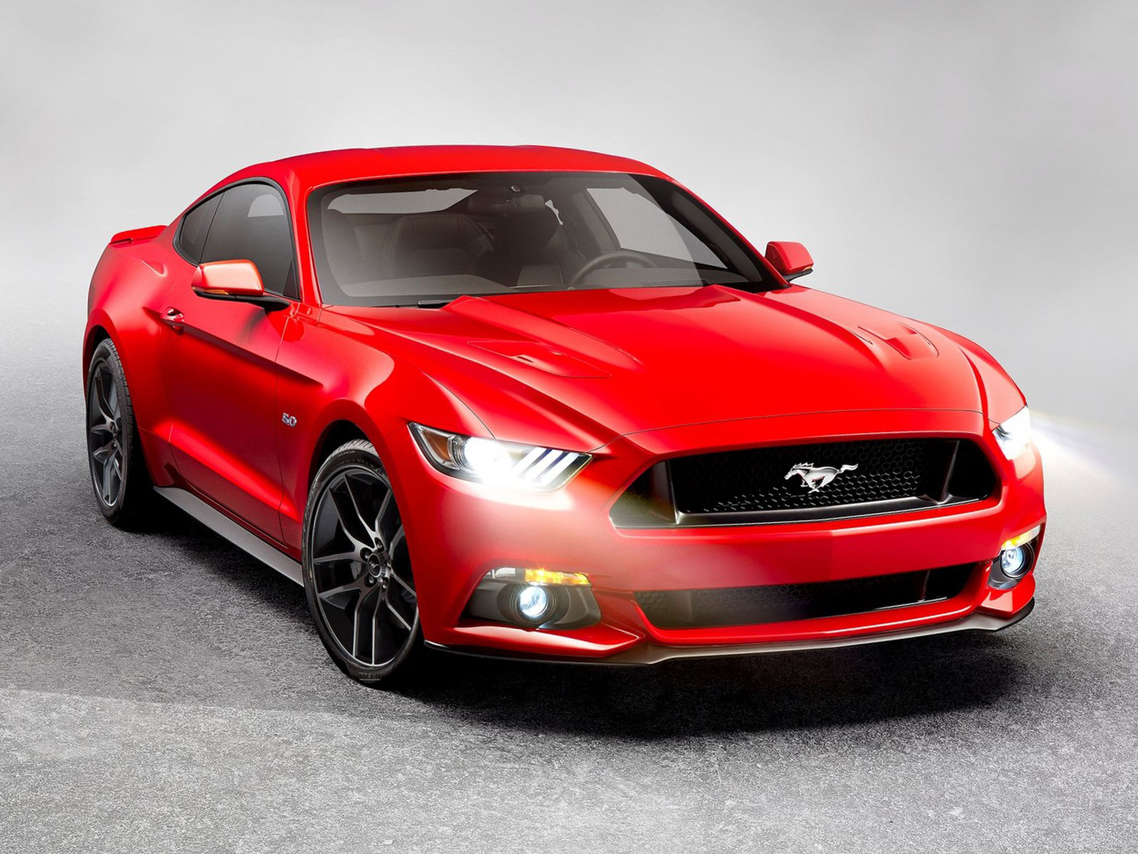 Ford-Mustang_GT_2015_C01