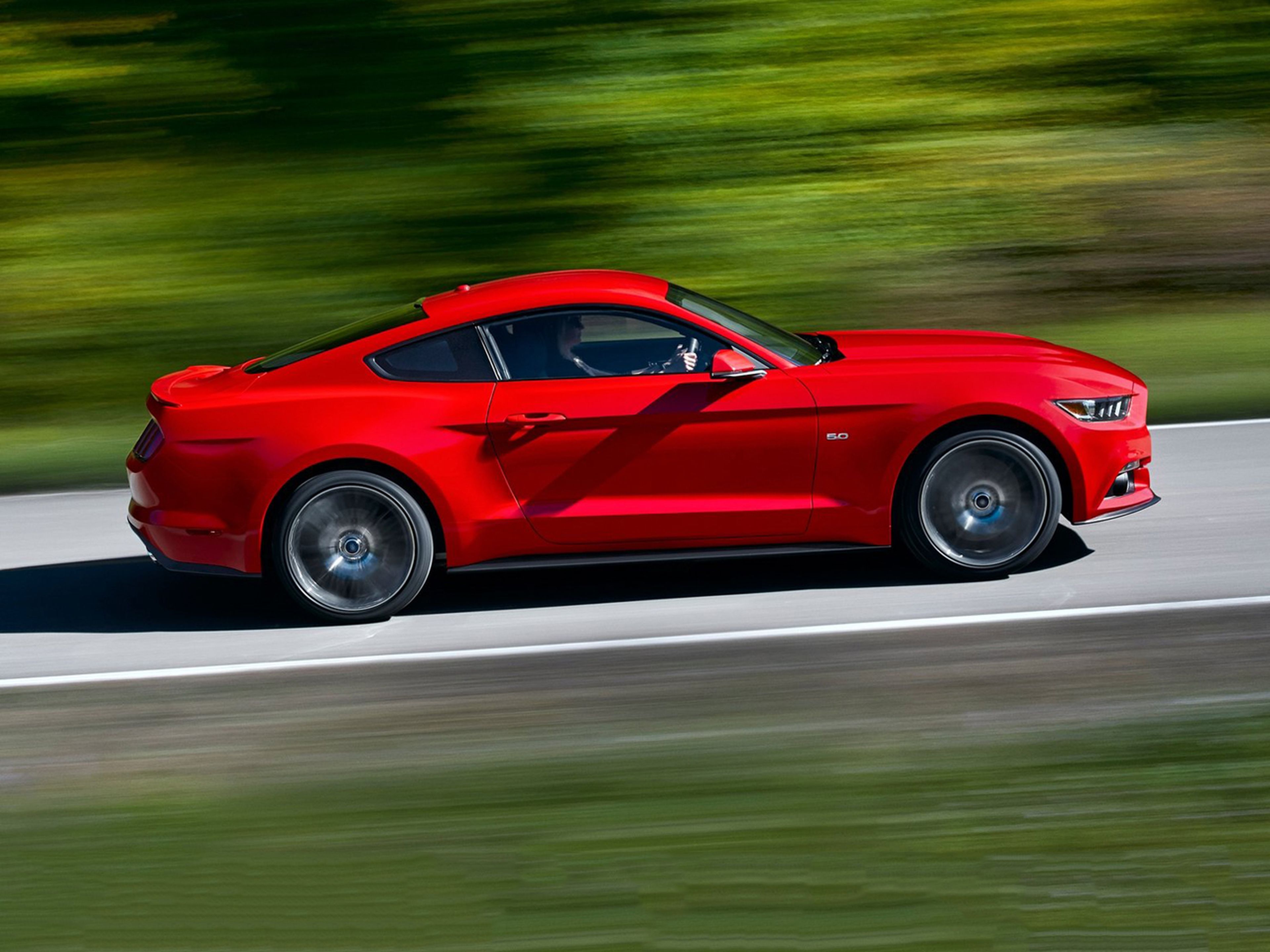 Ford-Mustang_GT_2015_C07