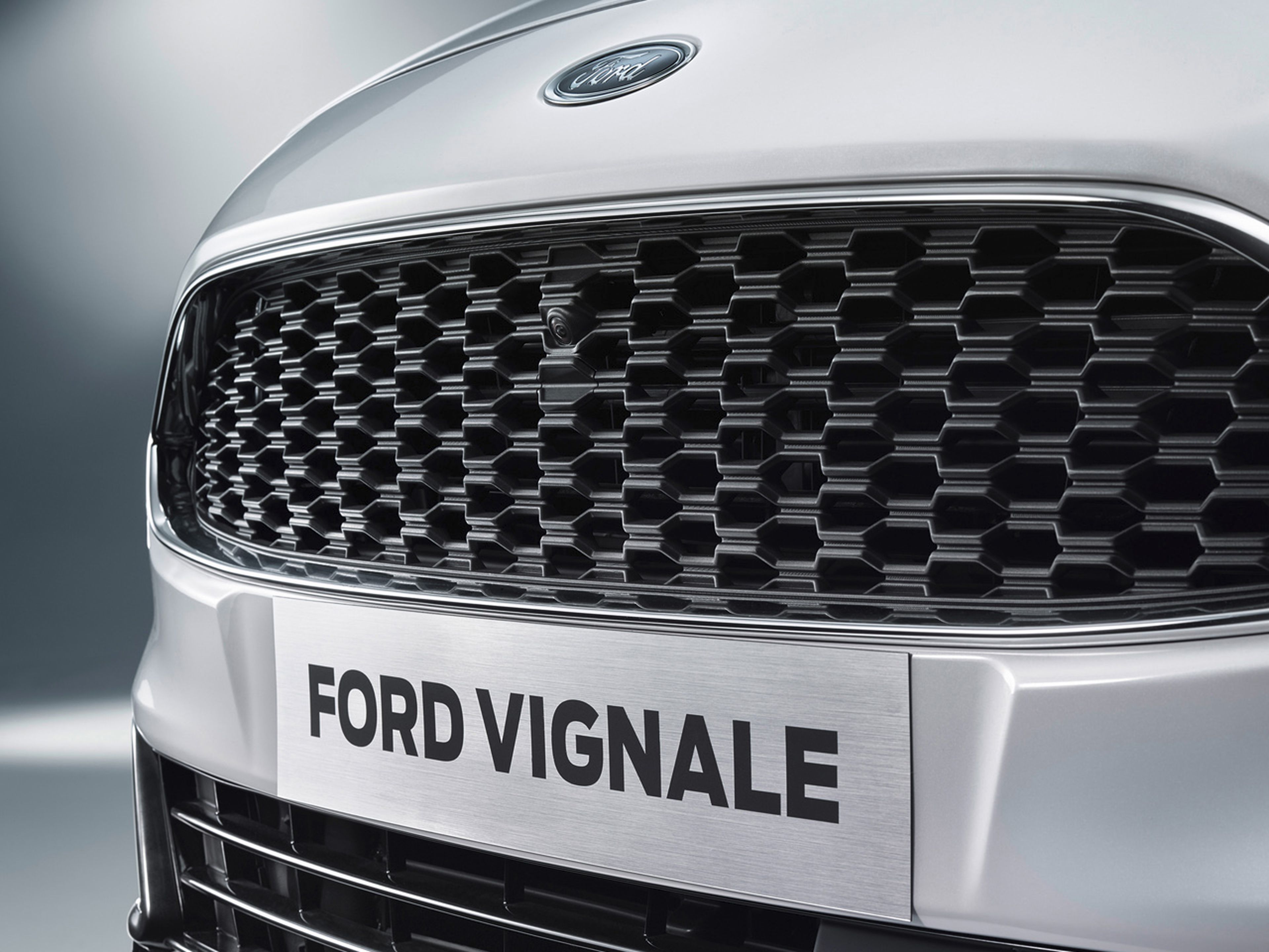 Ford-S-MAX-Vignale-2016-C04
