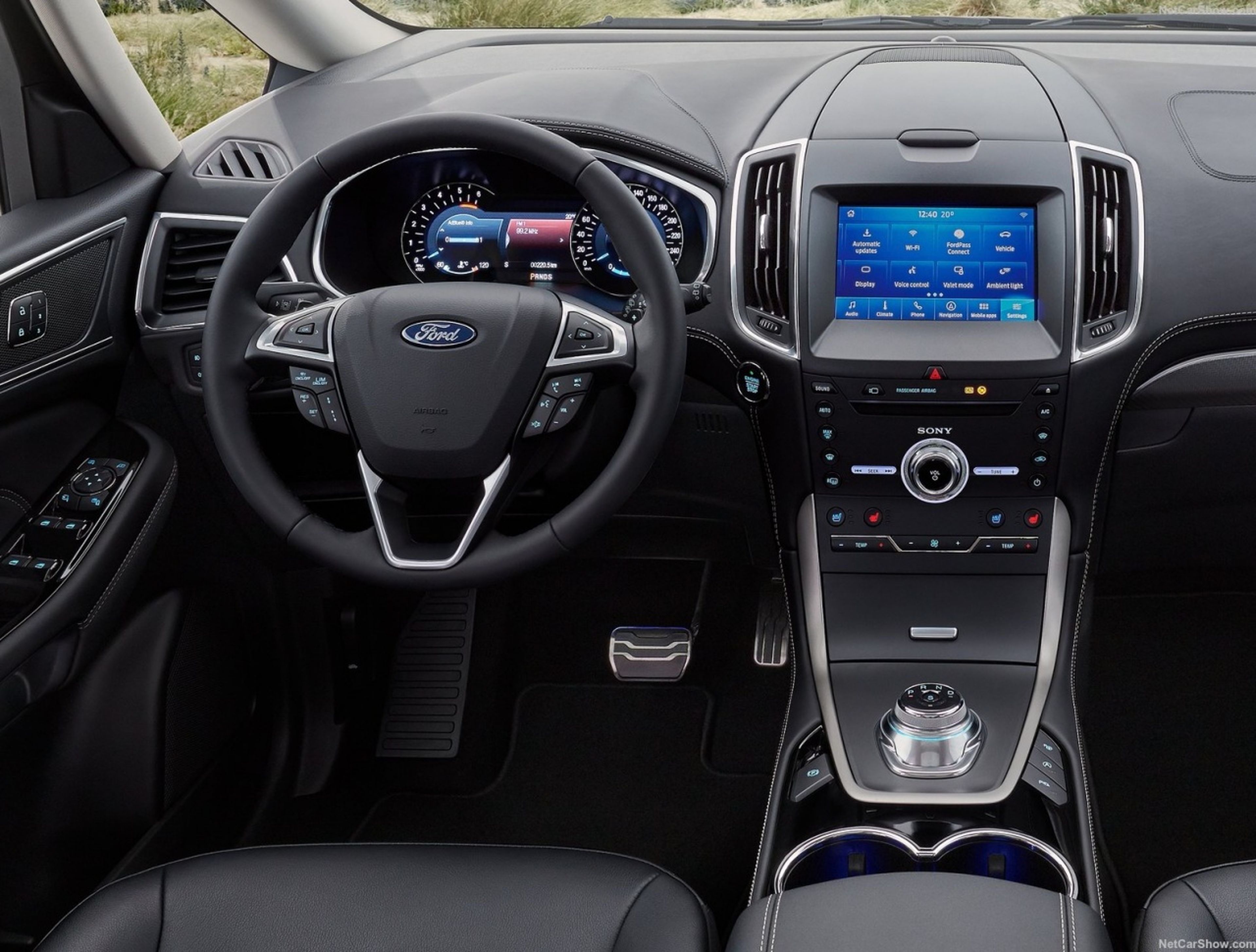 Ford Galaxy interior
