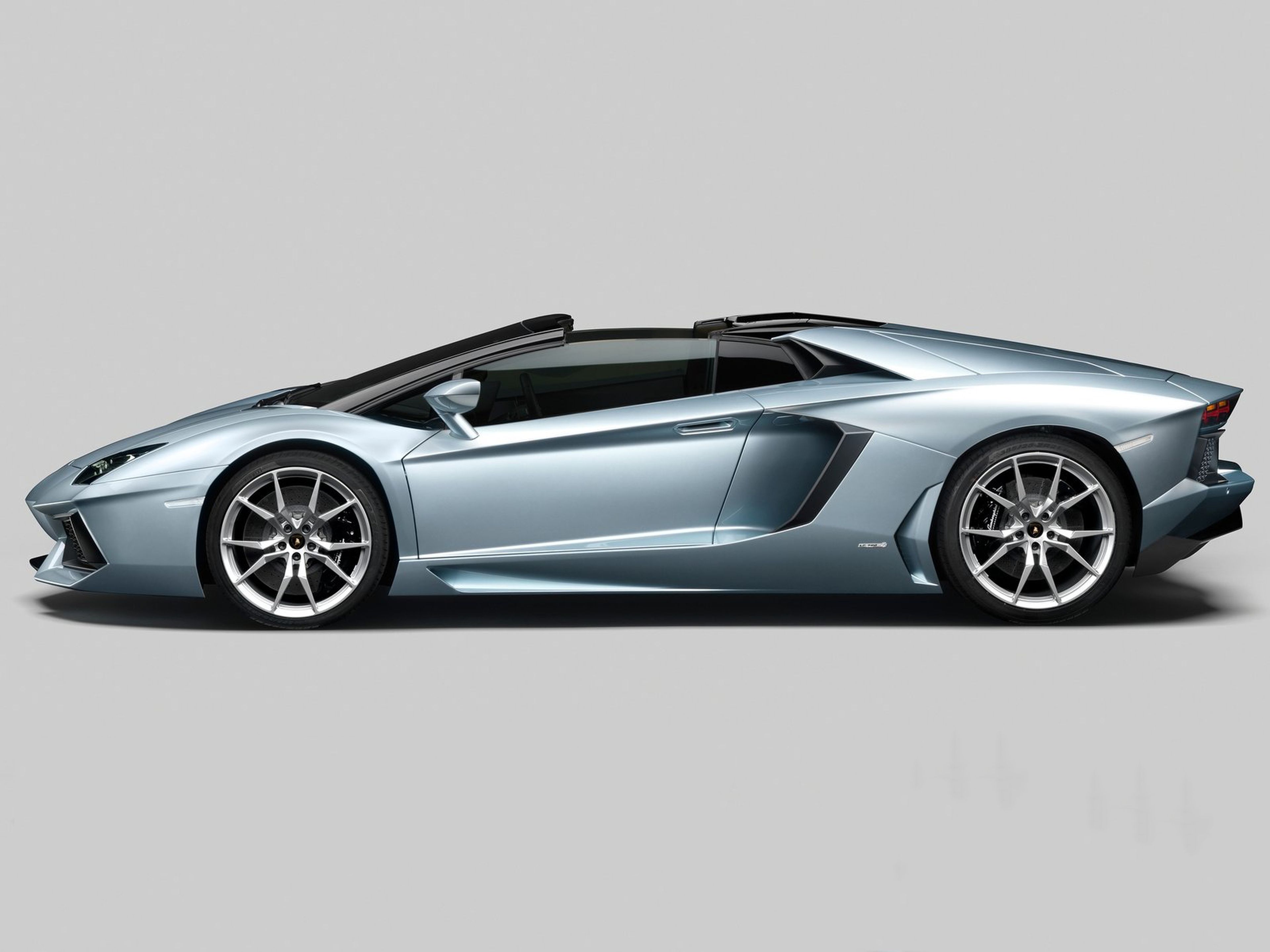Lamborghini-Aventador_Cabrio_02