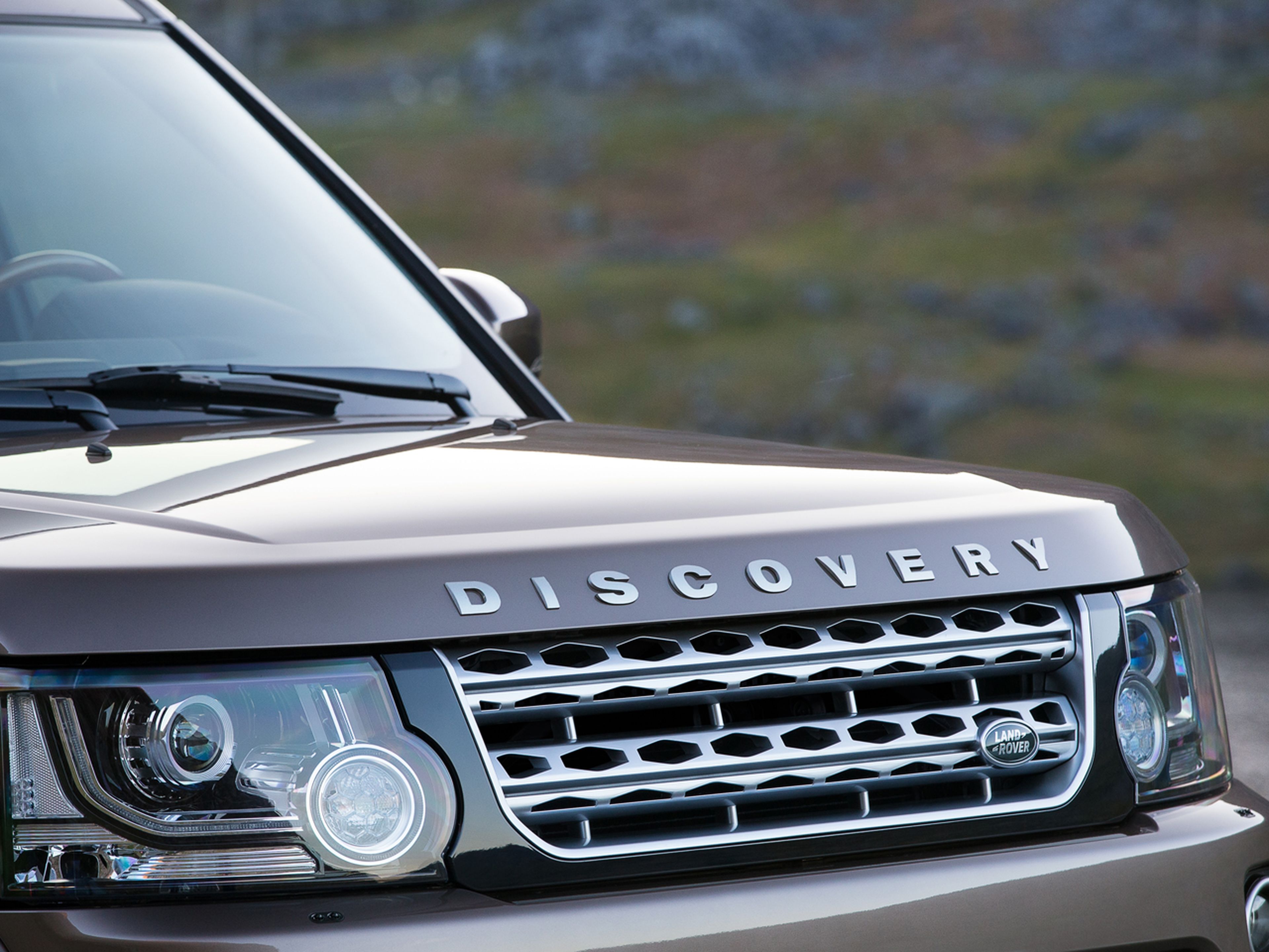Land_Rover-Discovery_2015_C03
