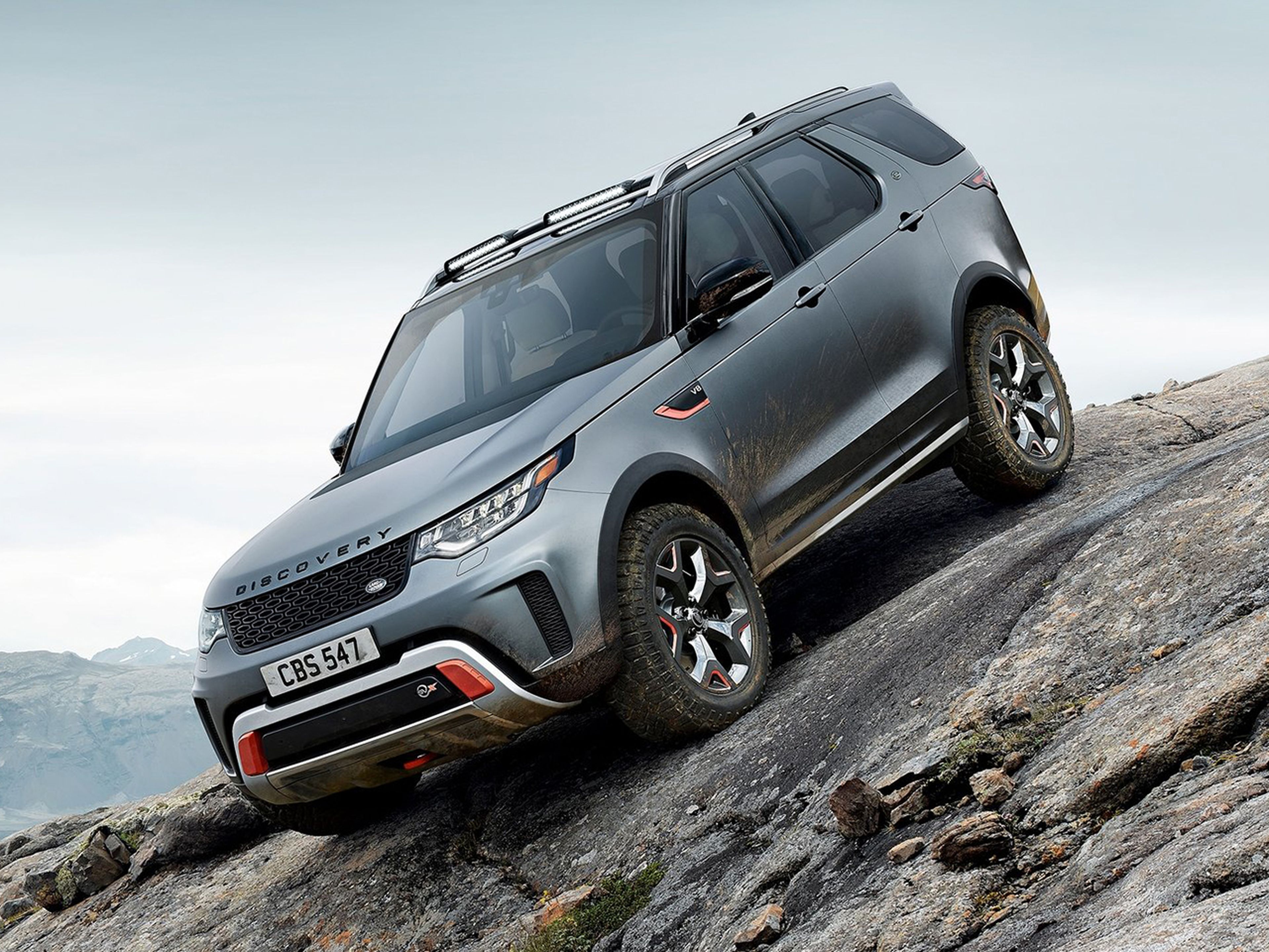 Land_Rover-Discovery_SVX-2018-C01
