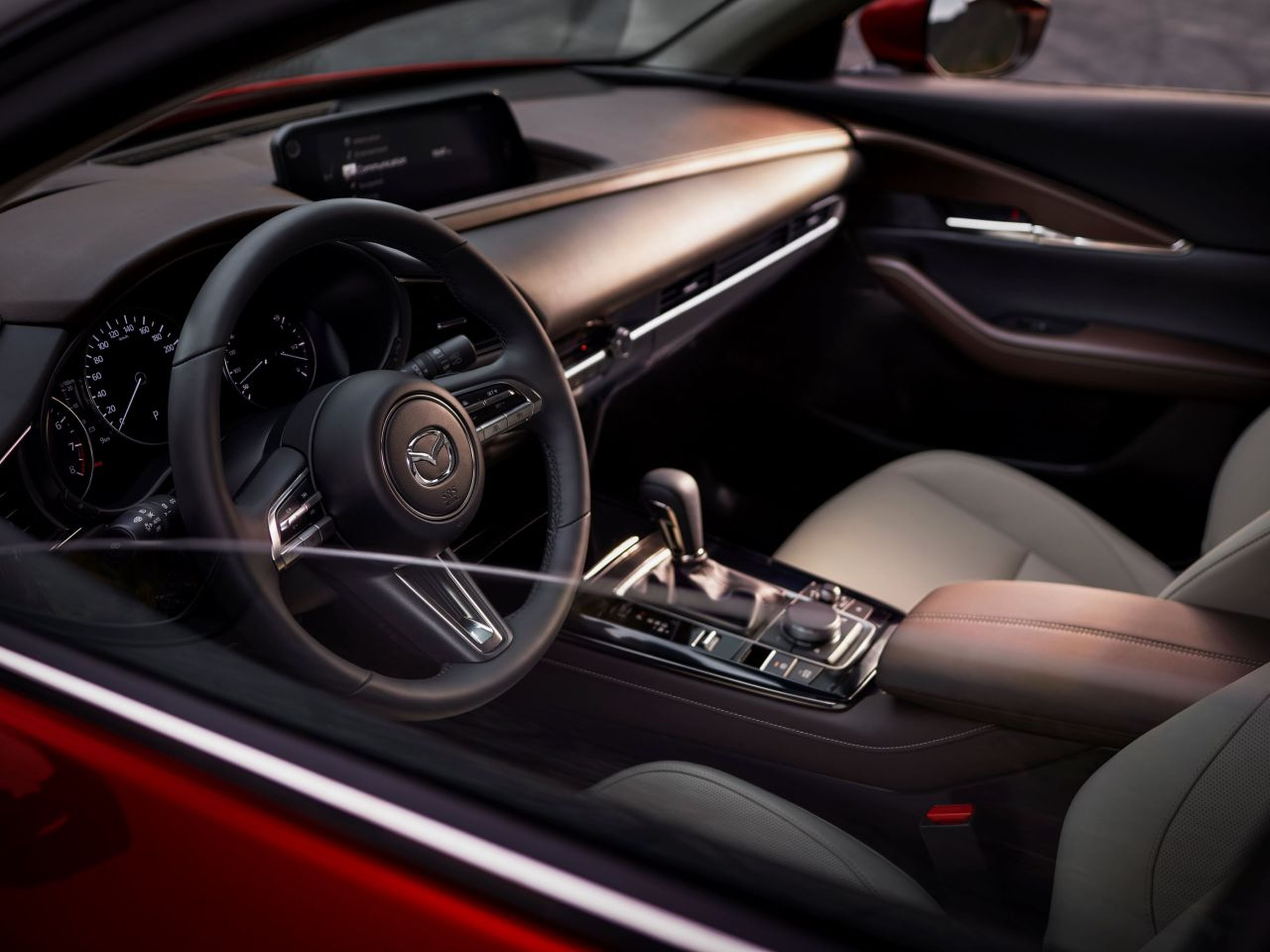 Imagen de la consola del Mazda CX-30