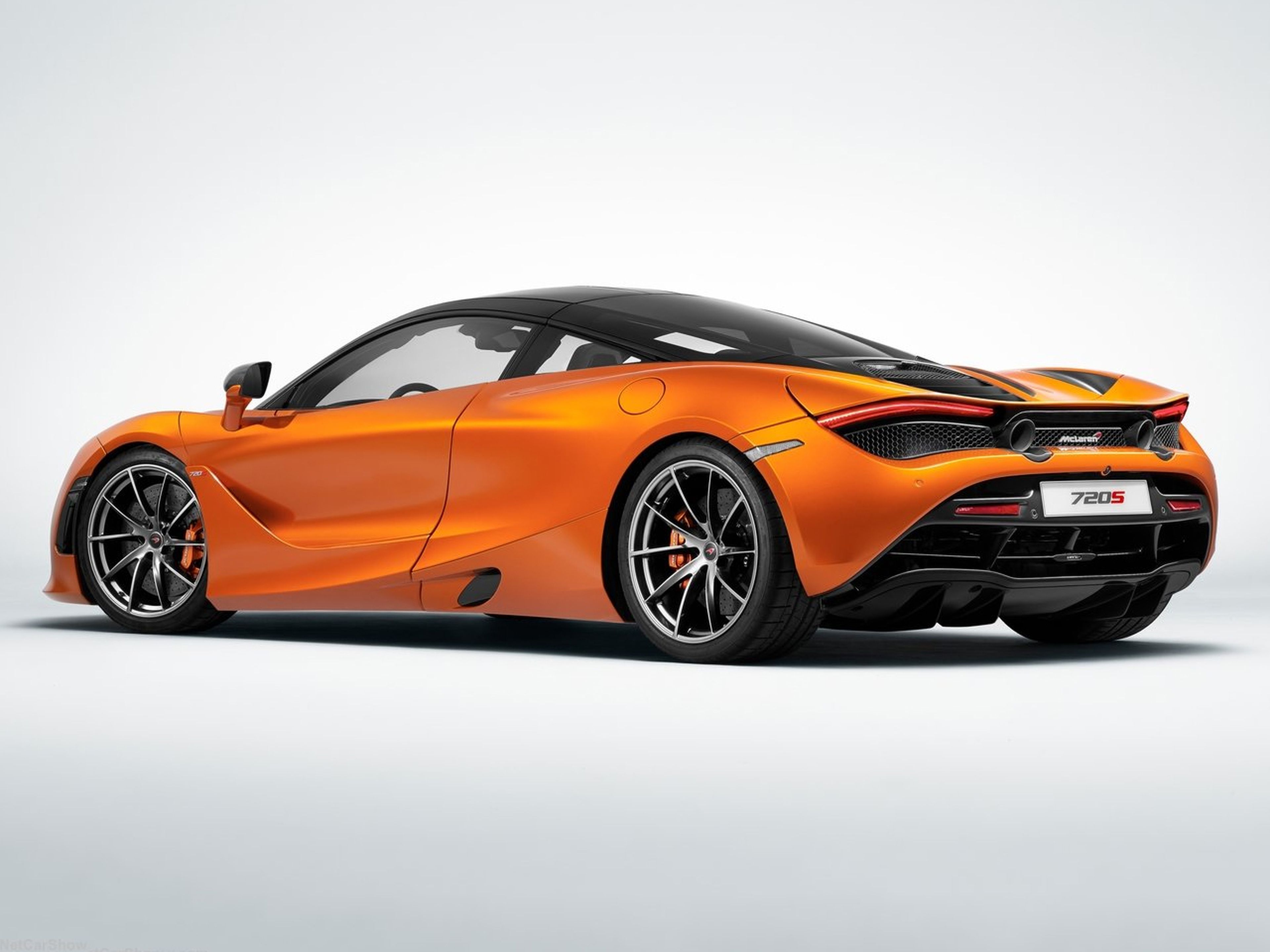 McLaren-720S-2018-C03