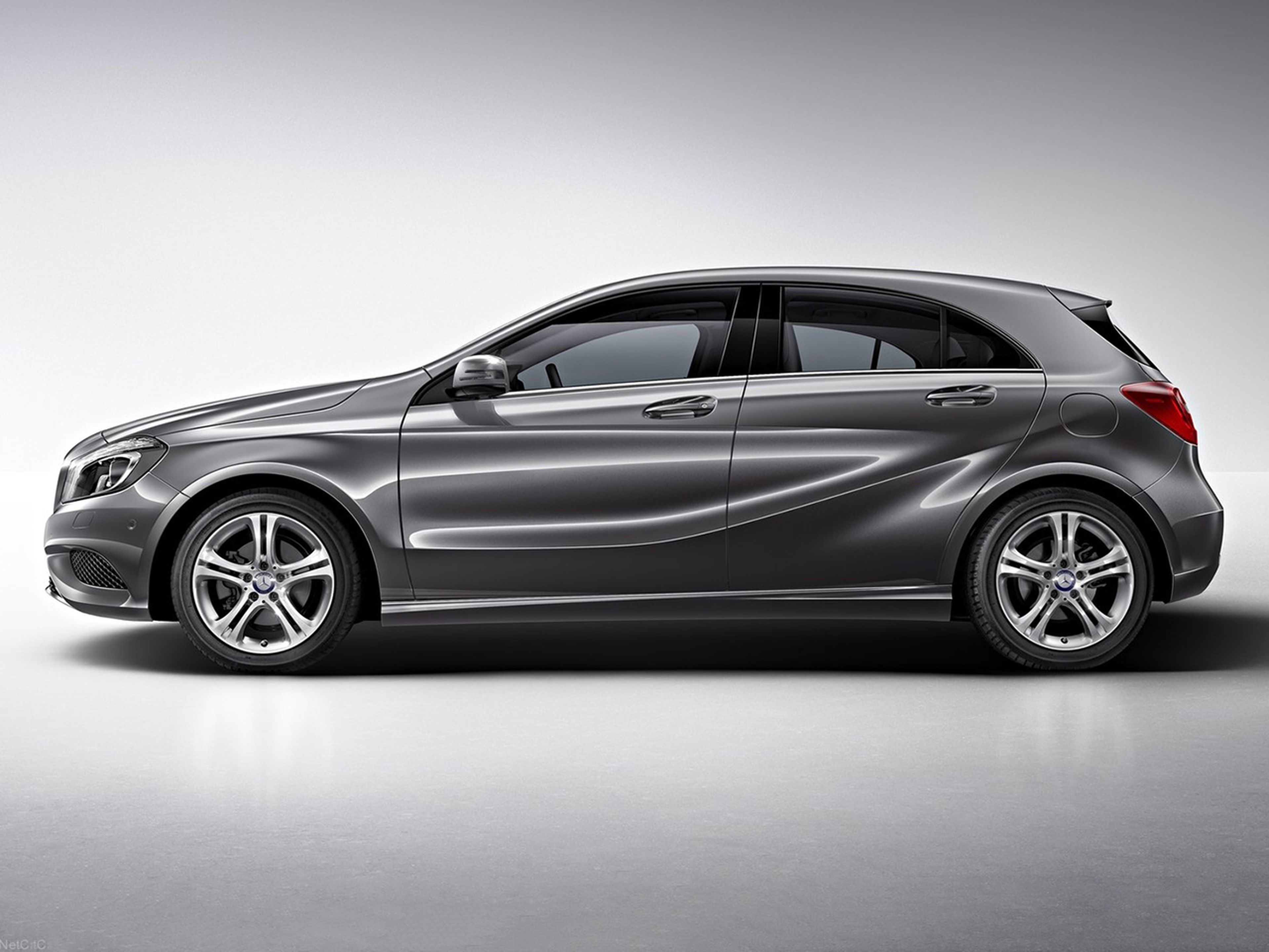 Mercedes-A-Class-2013-C02