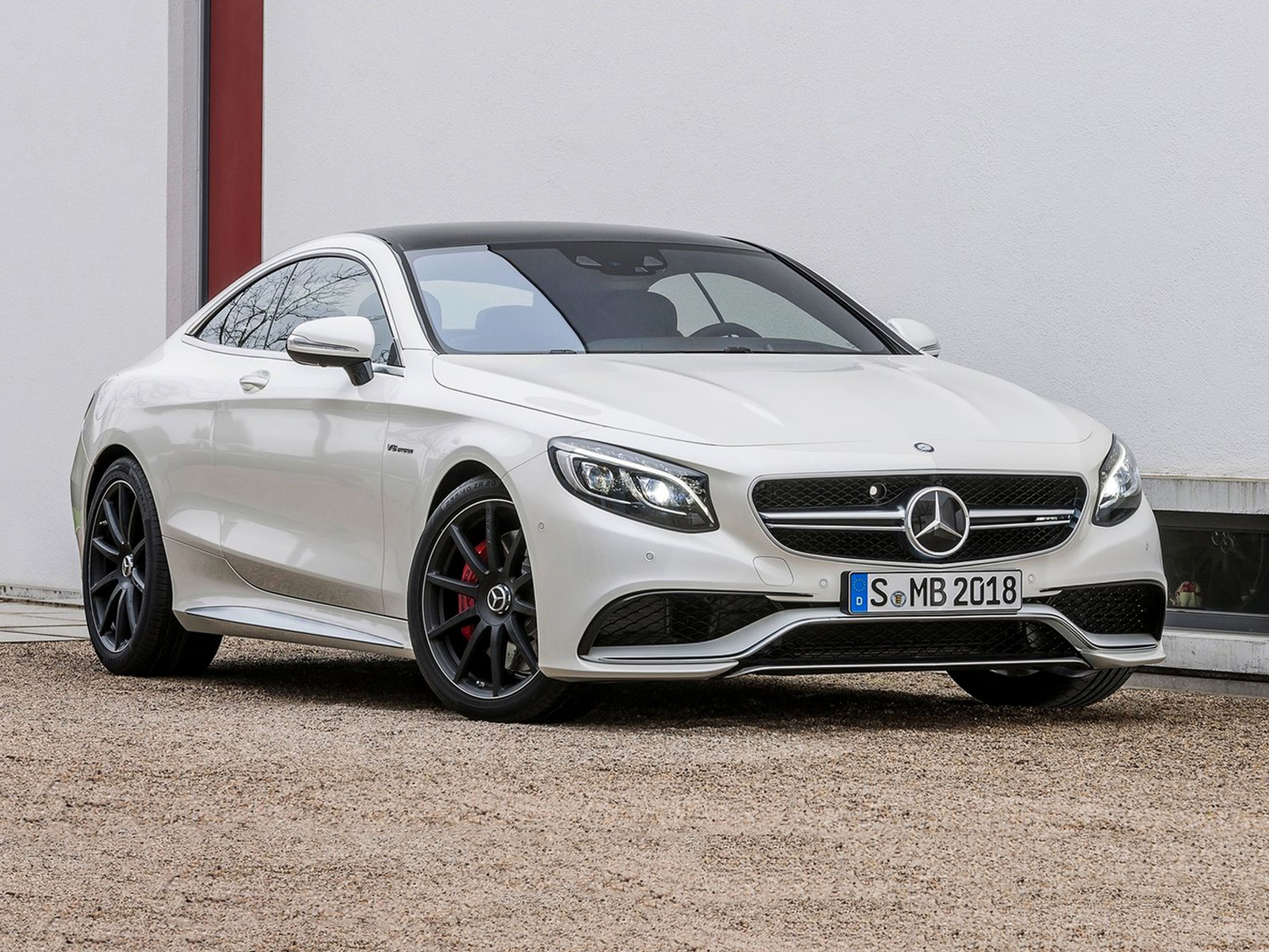 Mercedes-Benz-S63_AMG_Coupe_01